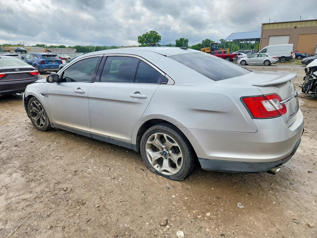 2010 Ford Taurus Sho Silver vin: 1FAHP2KT9AG107743