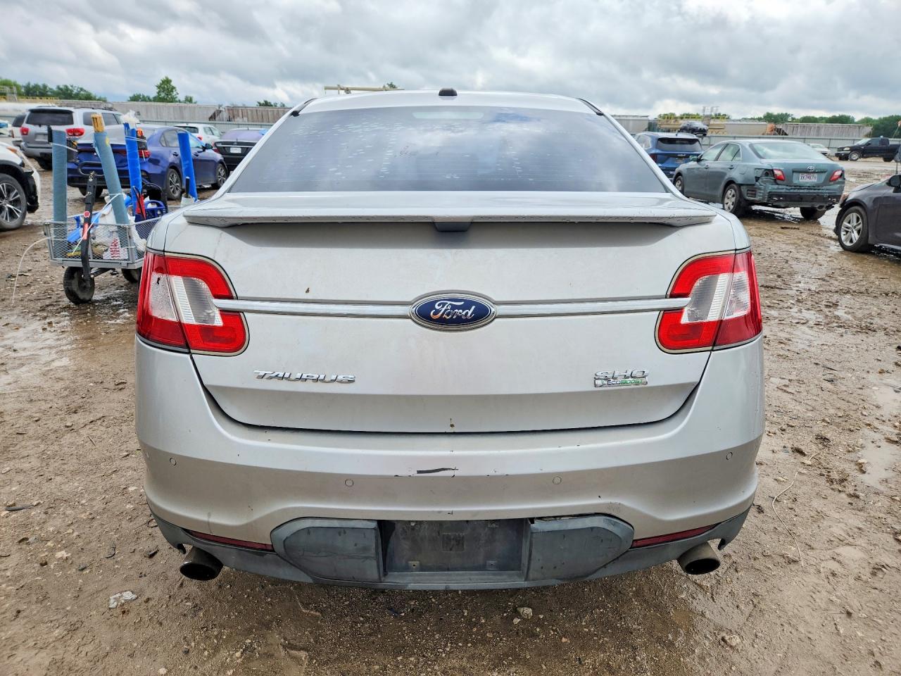 2010 Ford Taurus Sho Silver vin: 1FAHP2KT9AG107743
