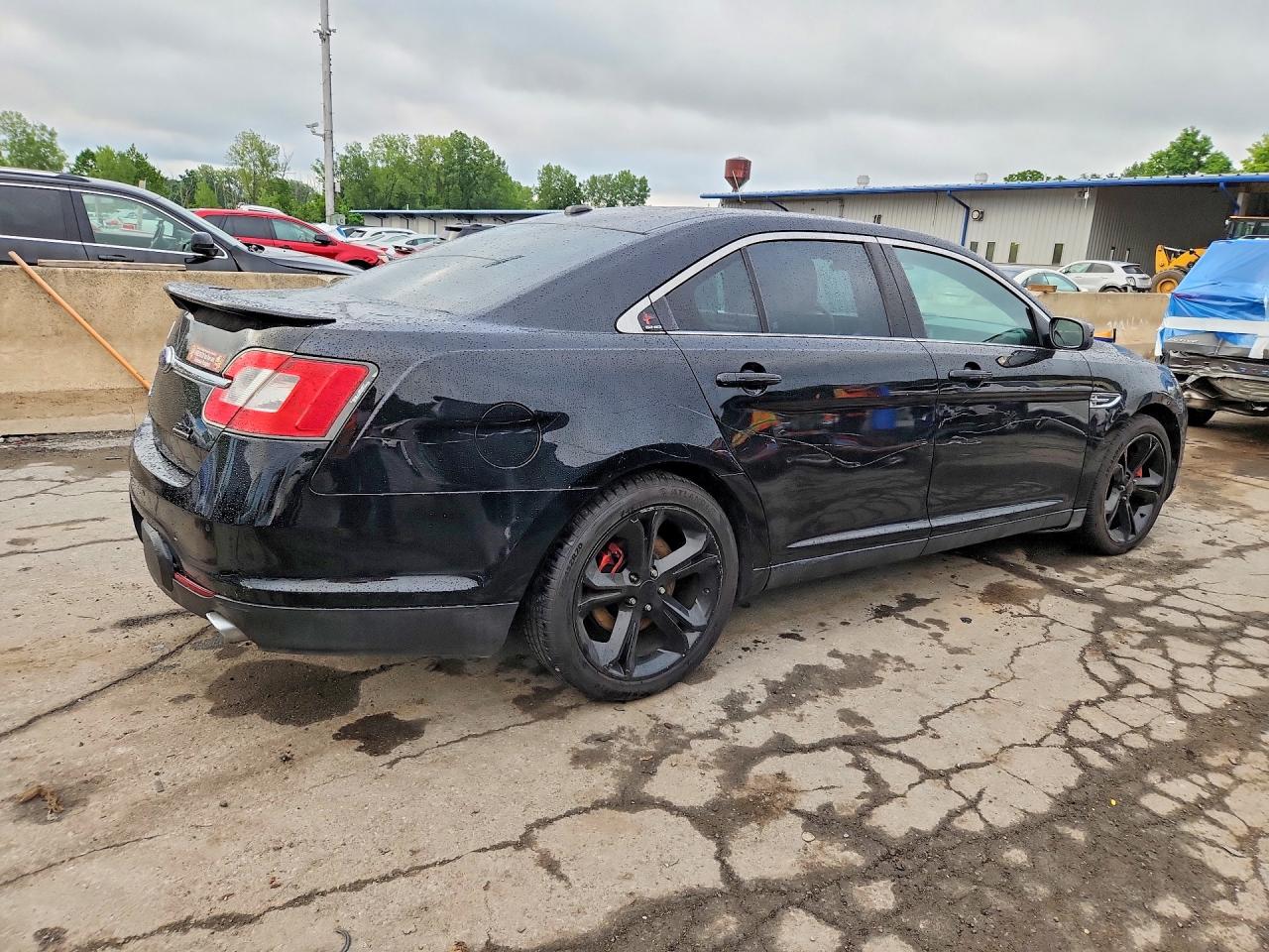 2011 Ford Taurus Sho Black vin: 1FAHP2KT9BG188129