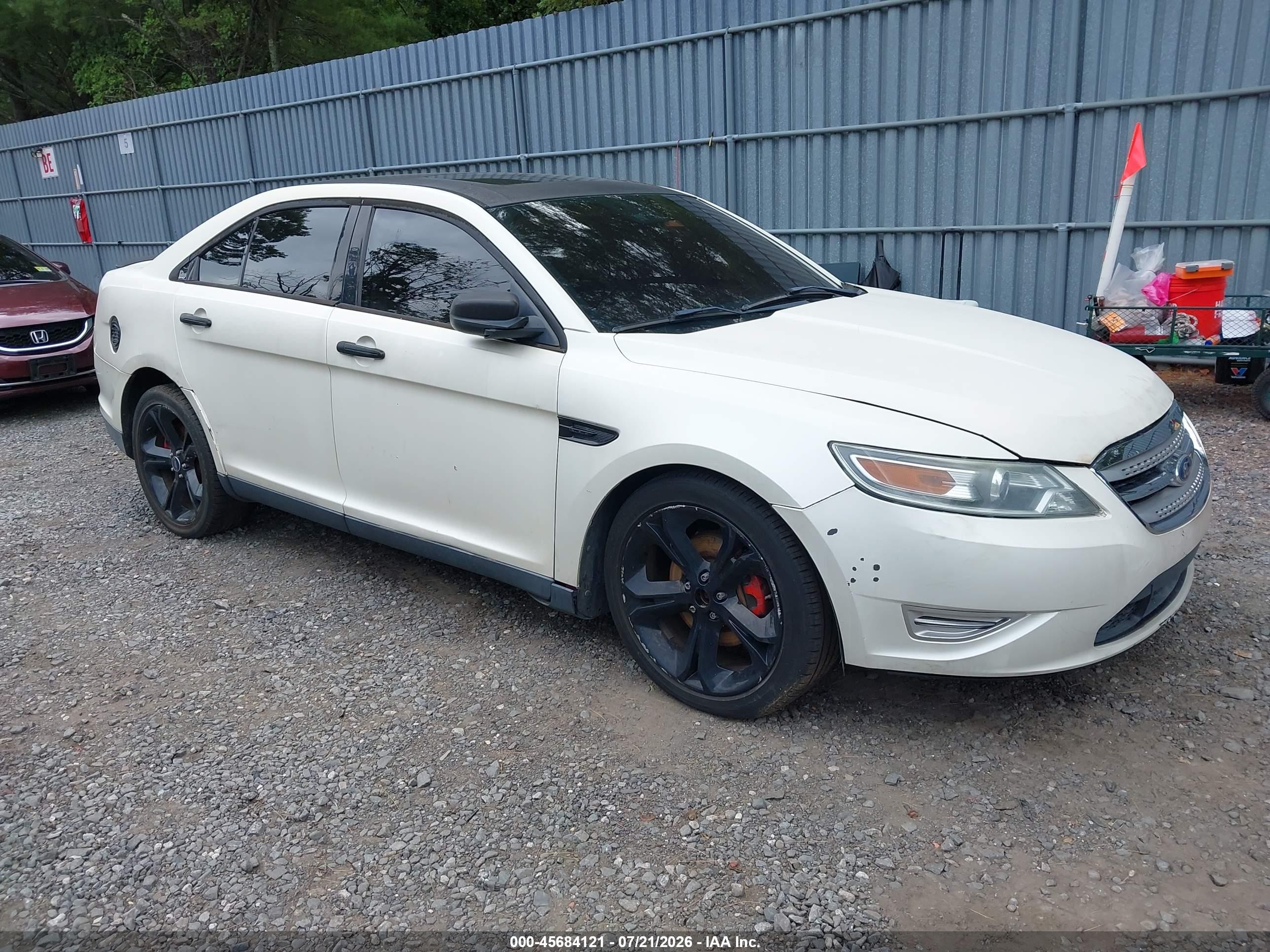 2012 Ford Taurus Sho White vin: 1FAHP2KT9CG138140