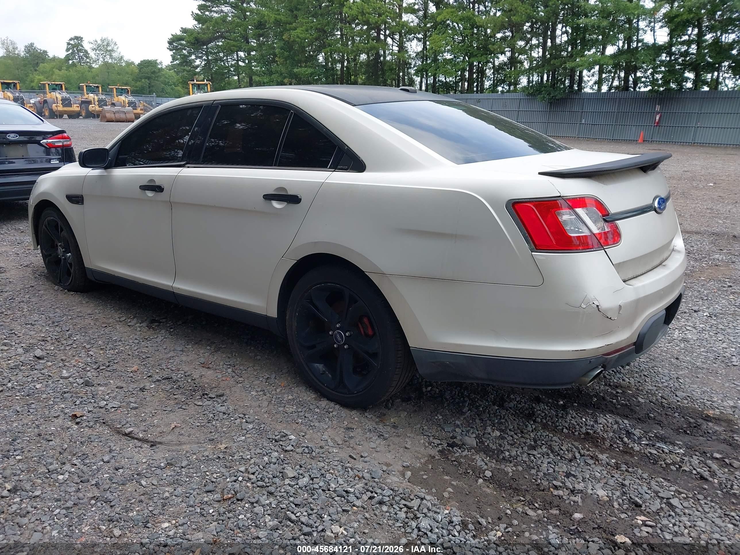 2012 Ford Taurus Sho White vin: 1FAHP2KT9CG138140