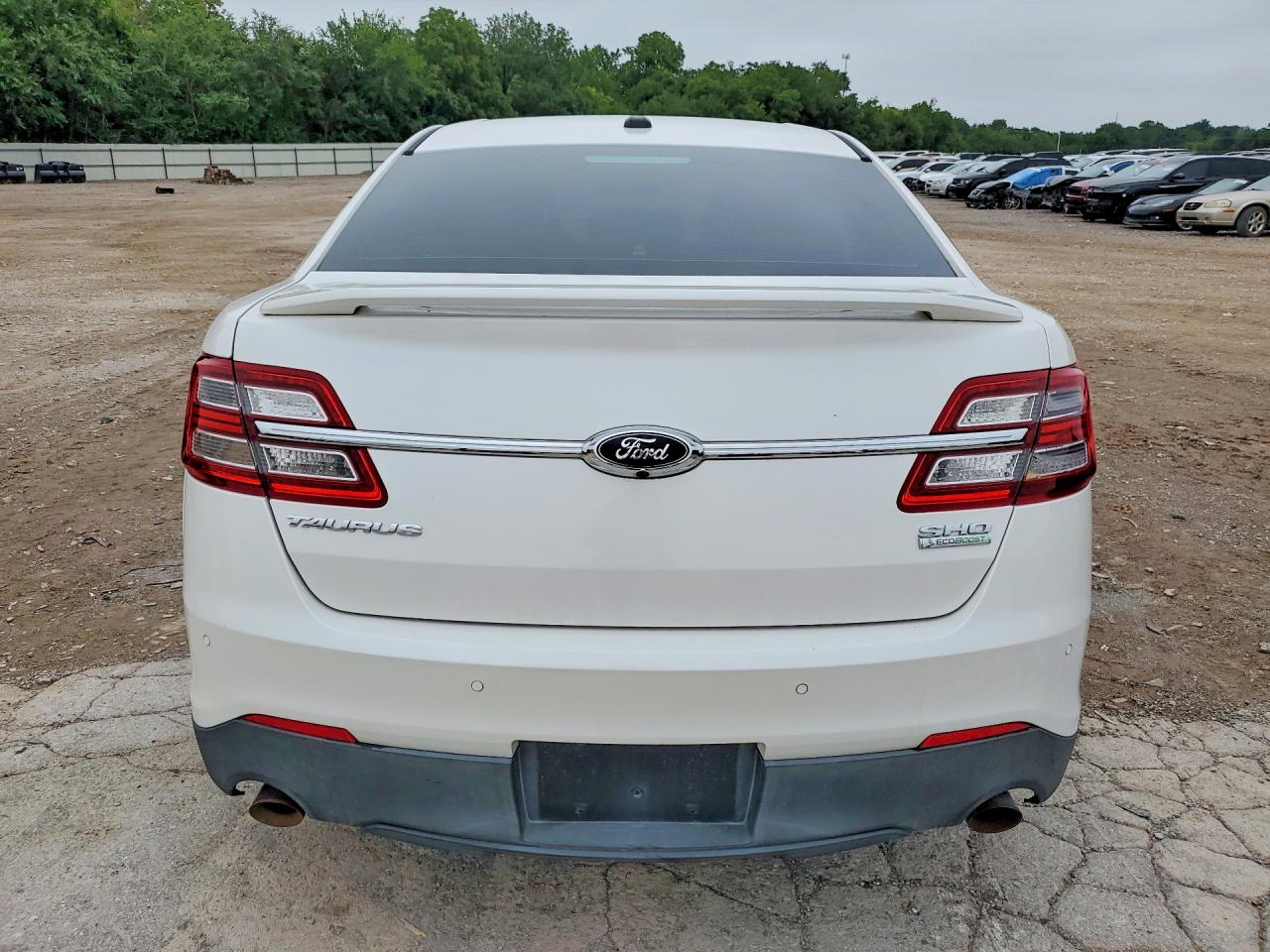 2013 Ford Taurus Sho White vin: 1FAHP2KT9DG122683