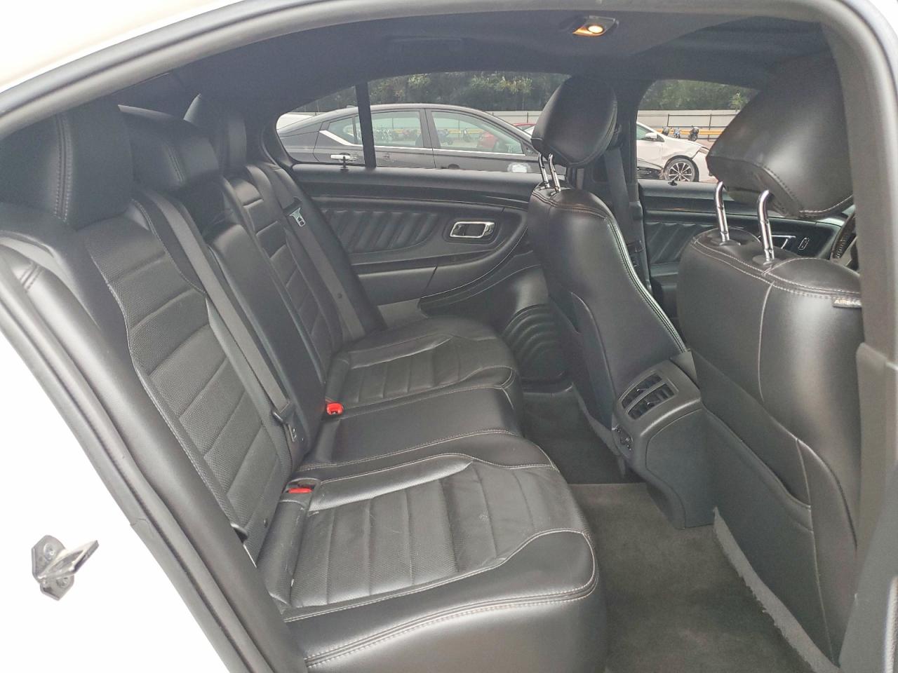 2013 Ford Taurus Sho White vin: 1FAHP2KT9DG122683