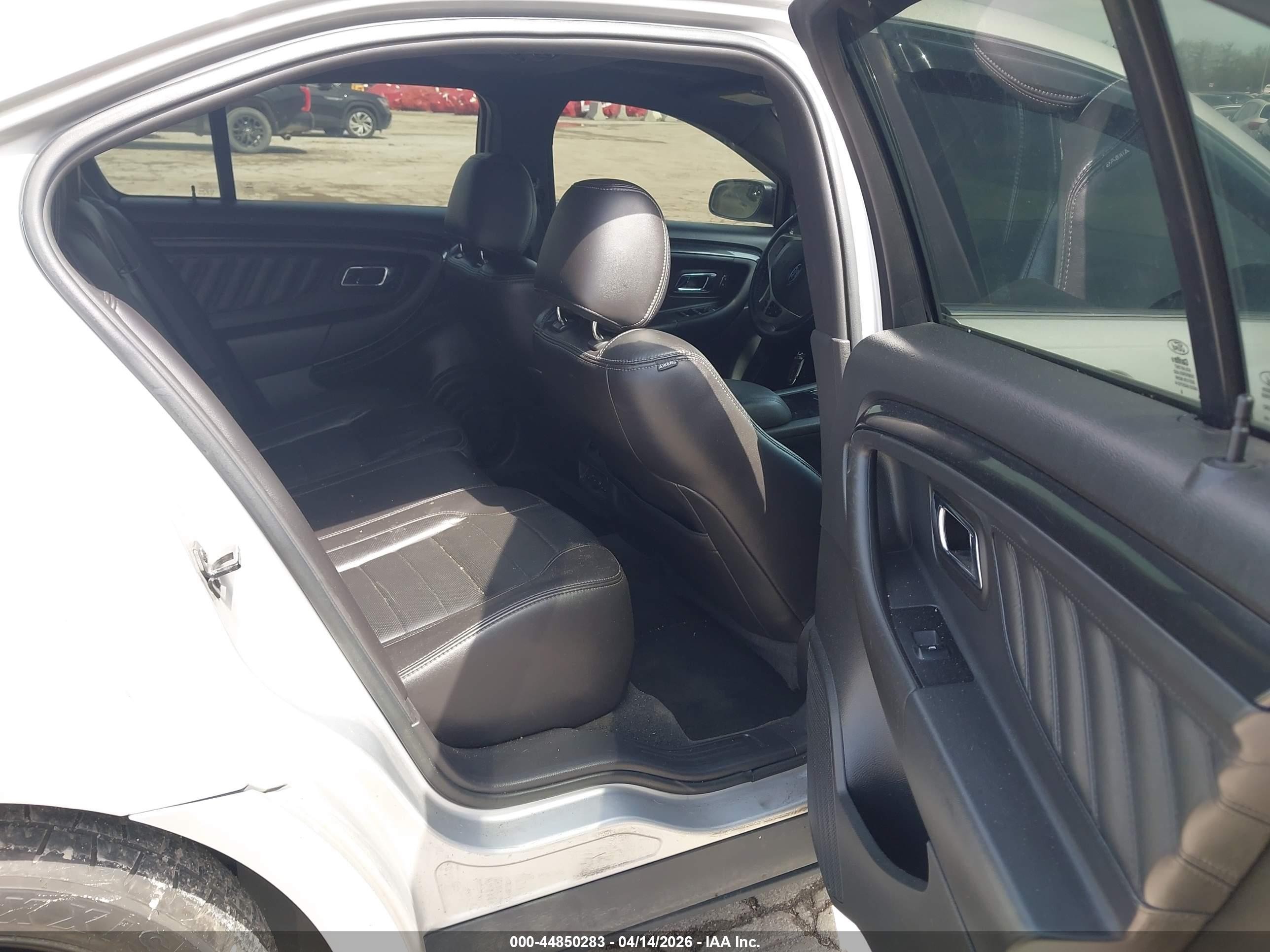 2013 Ford Taurus Sho Серебряный vin: 1FAHP2KT9DG190417