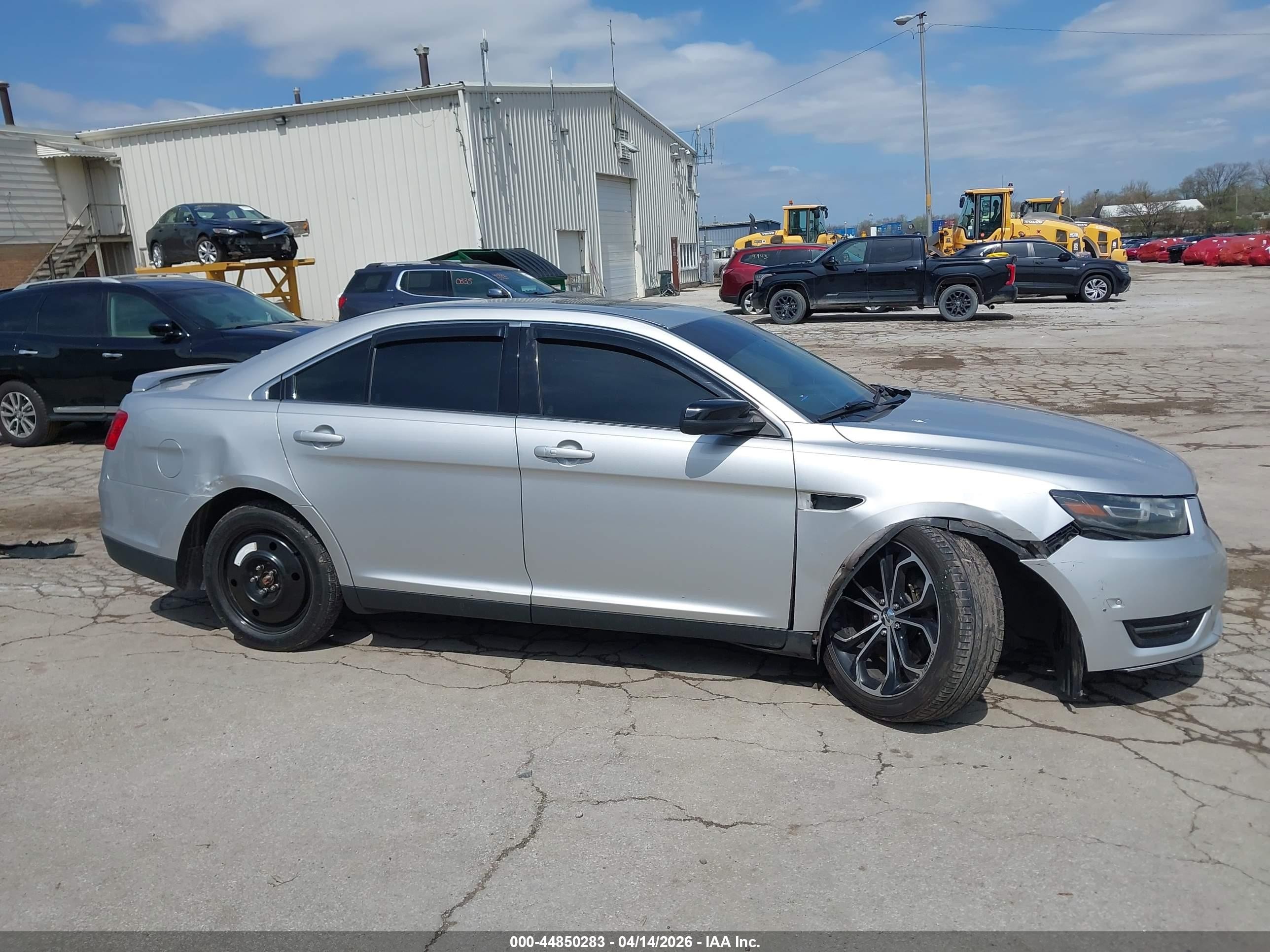 2013 Ford Taurus Sho Серебряный vin: 1FAHP2KT9DG190417