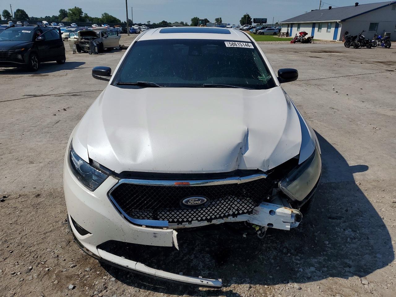 2013 Ford Taurus Sho White vin: 1FAHP2KT9DG201125