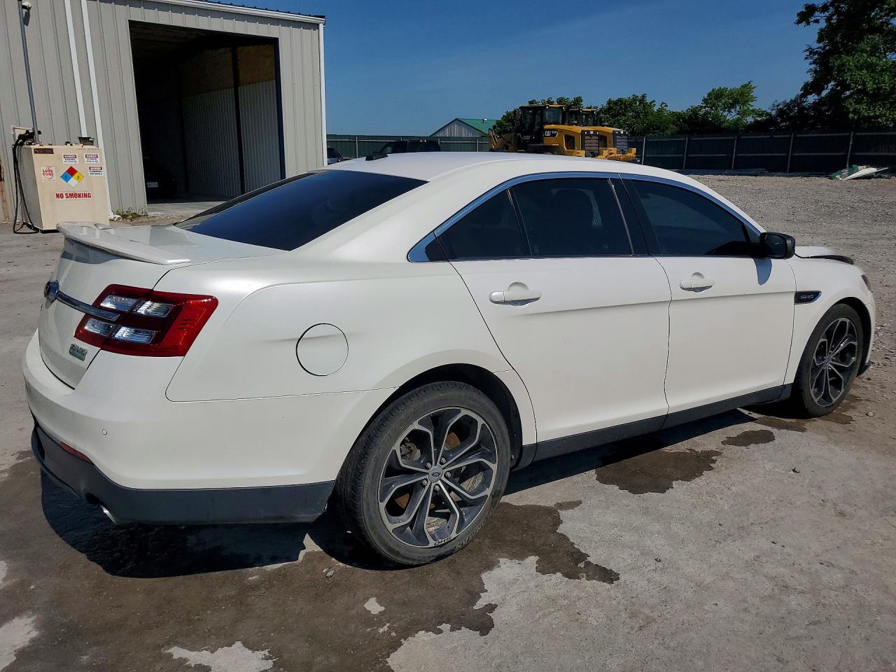 2013 Ford Taurus Sho White vin: 1FAHP2KT9DG201125