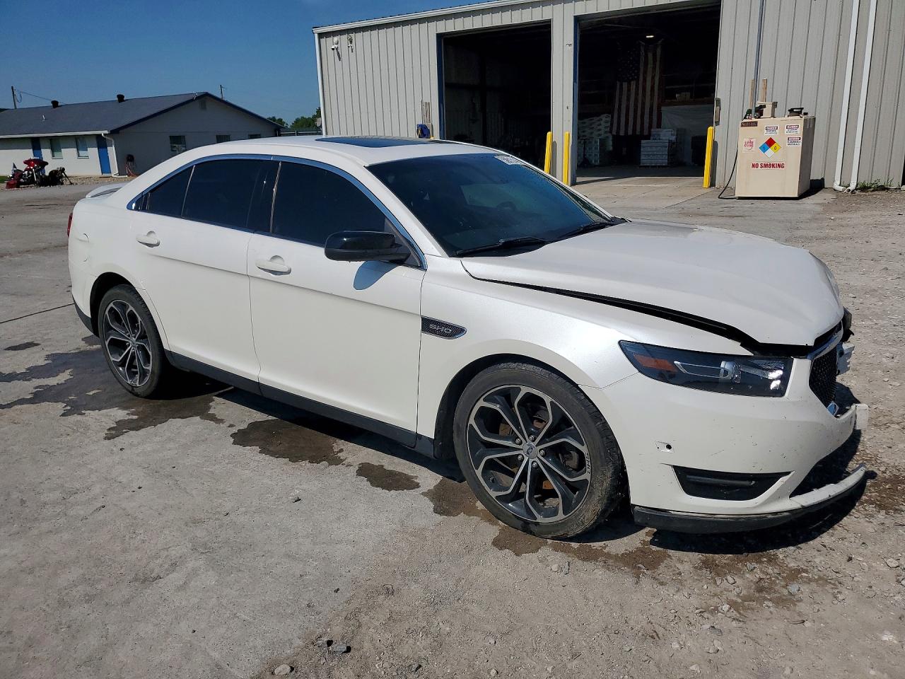 2013 Ford Taurus Sho White vin: 1FAHP2KT9DG201125