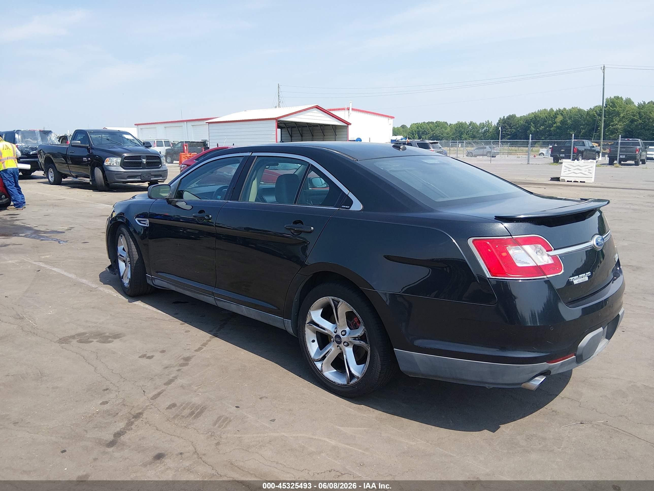 2011 Ford Taurus Sho Black vin: 1FAHP2KTXBG110524