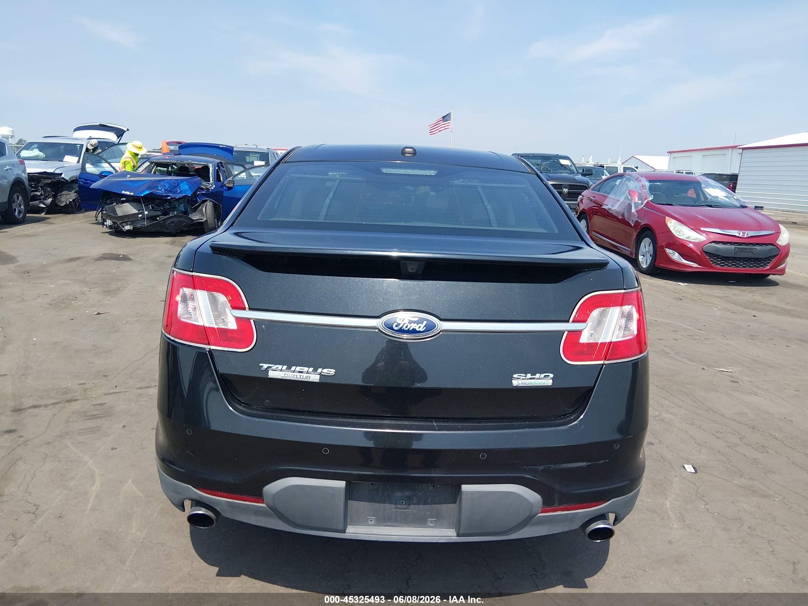2011 Ford Taurus Sho Black vin: 1FAHP2KTXBG110524
