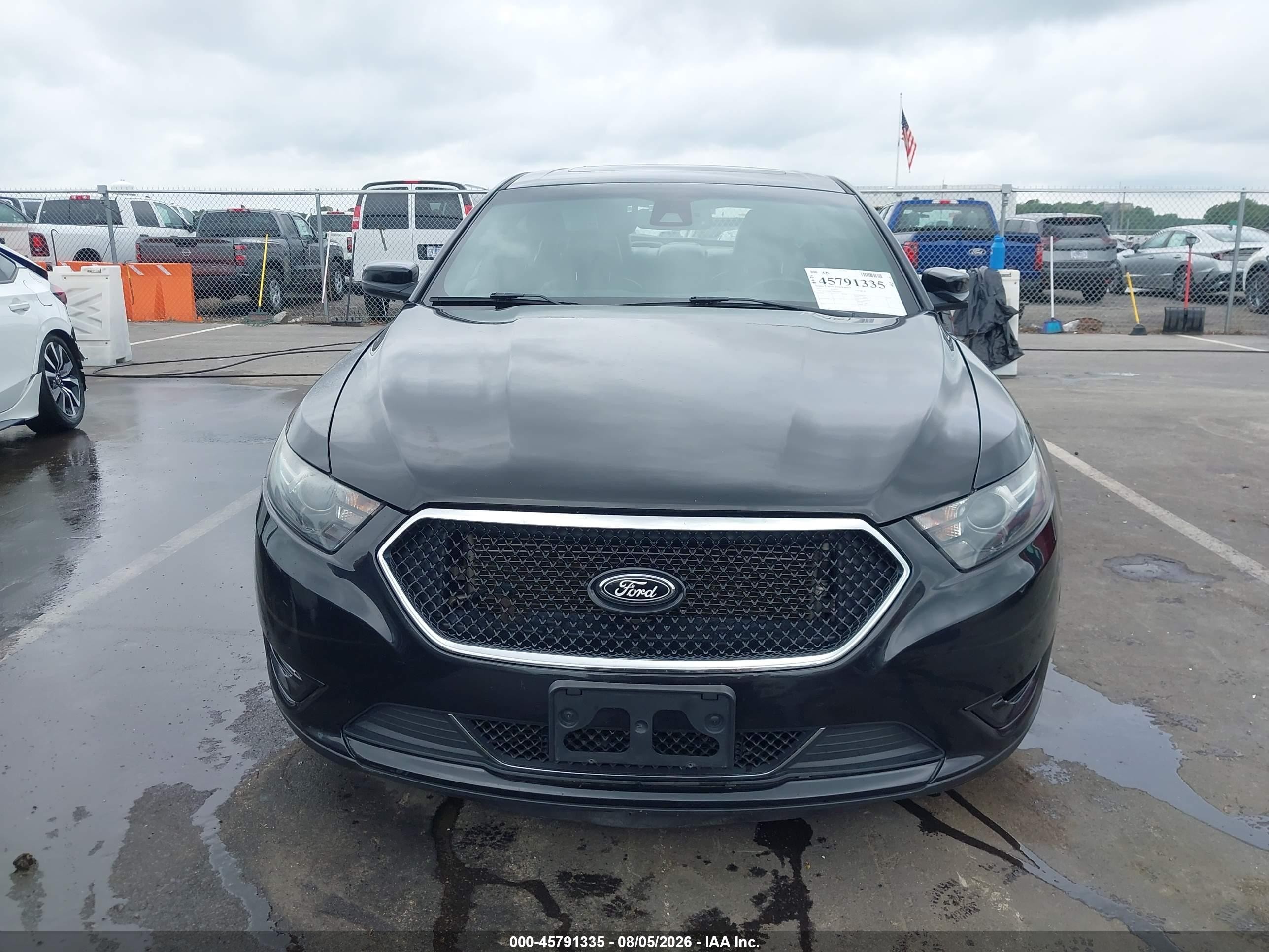 2013 Ford Taurus Sho Black vin: 1FAHP2KTXDG104595