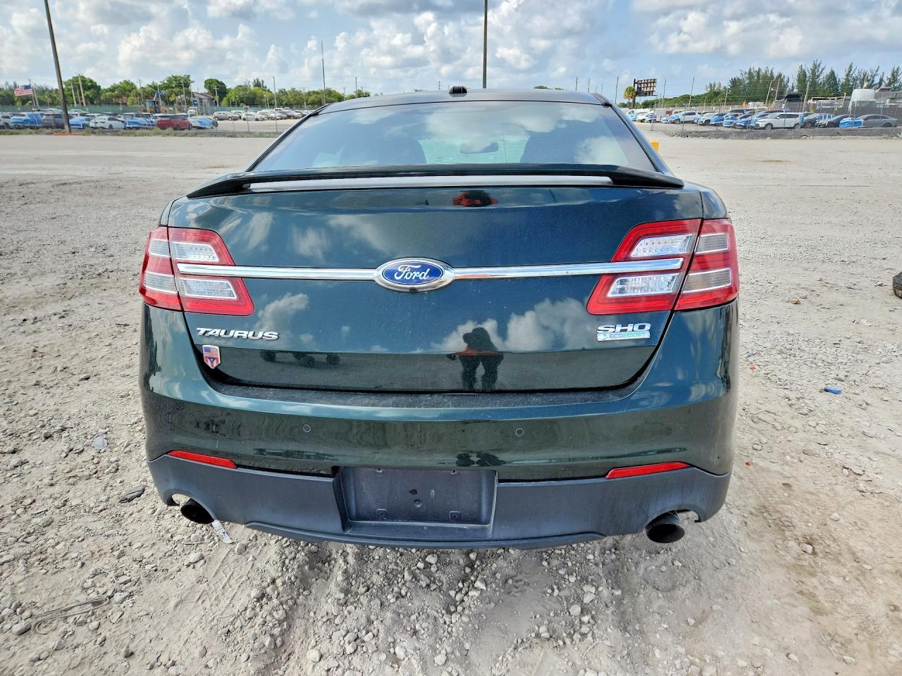 2013 Ford Taurus Sho Зеленый vin: 1FAHP2KTXDG161248