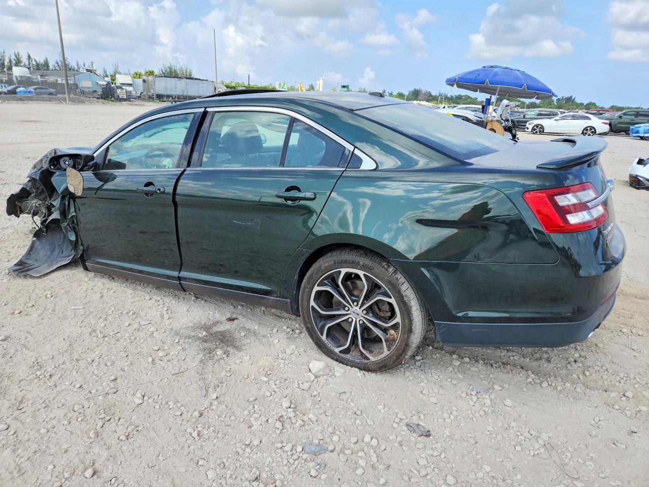 2013 Ford Taurus Sho Зеленый vin: 1FAHP2KTXDG161248