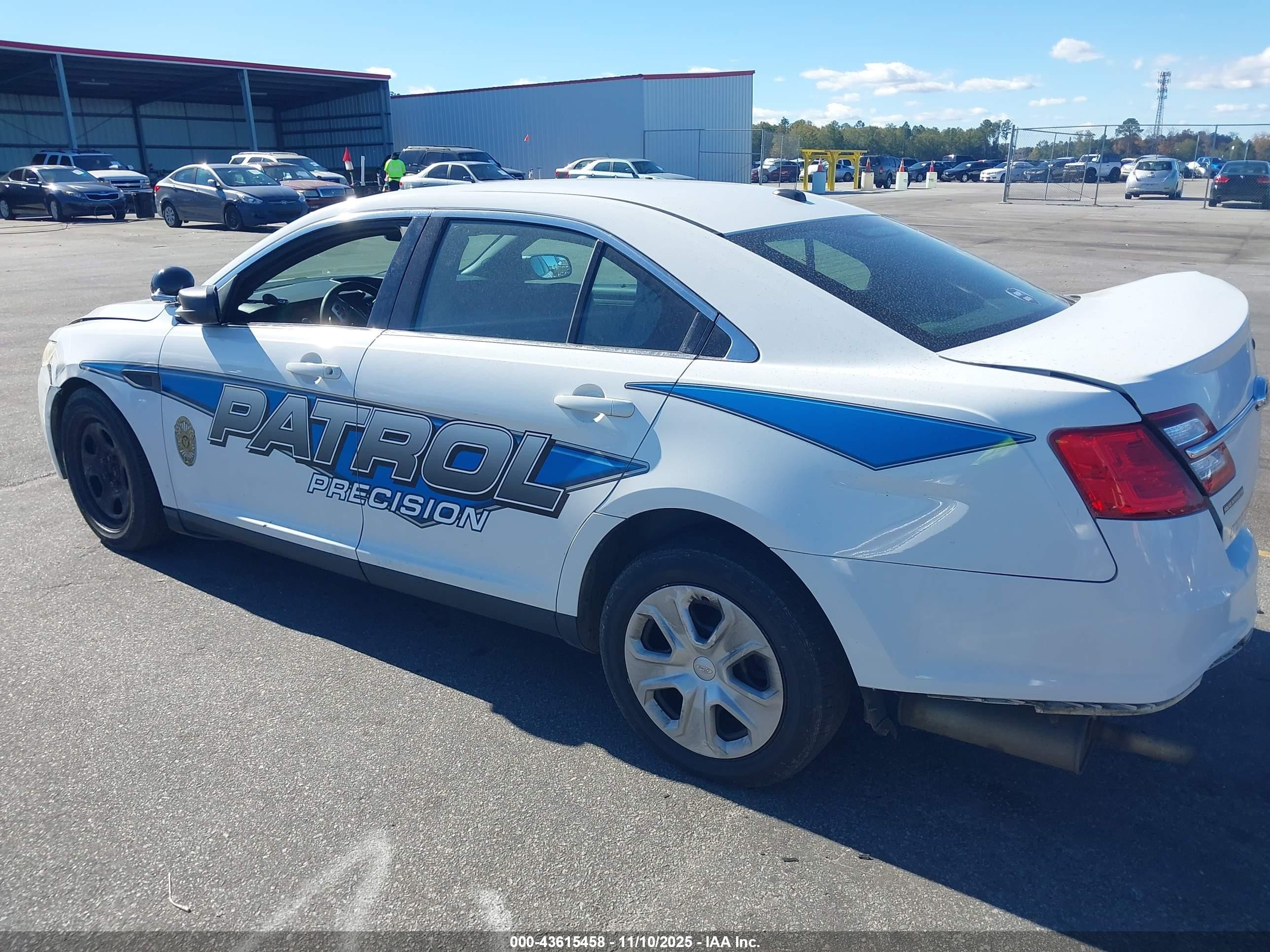 2013 Ford Police Interceptor   White vin: 1FAHP2L83DG175910