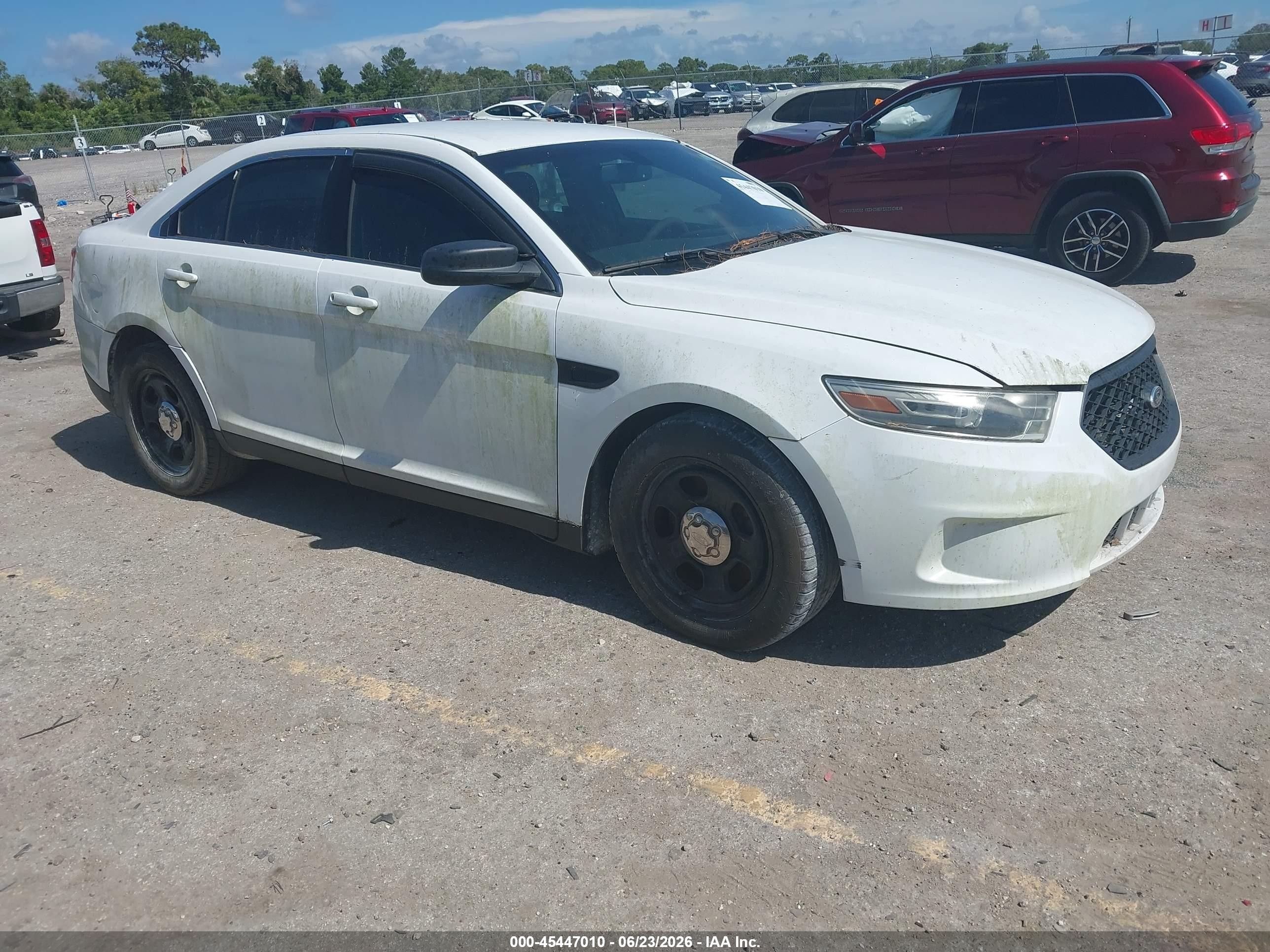2014 Ford Police Interceptor   White vin: 1FAHP2L84EG156431