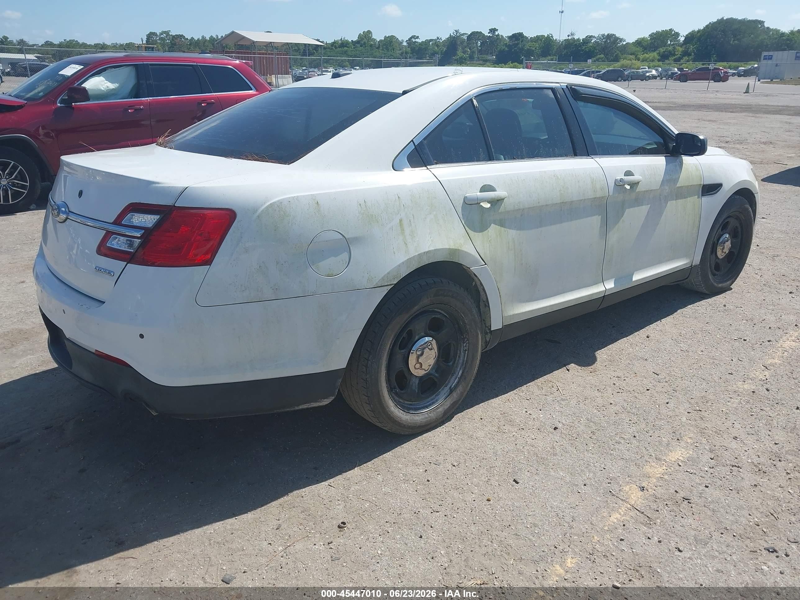 2014 Ford Police Interceptor   White vin: 1FAHP2L84EG156431