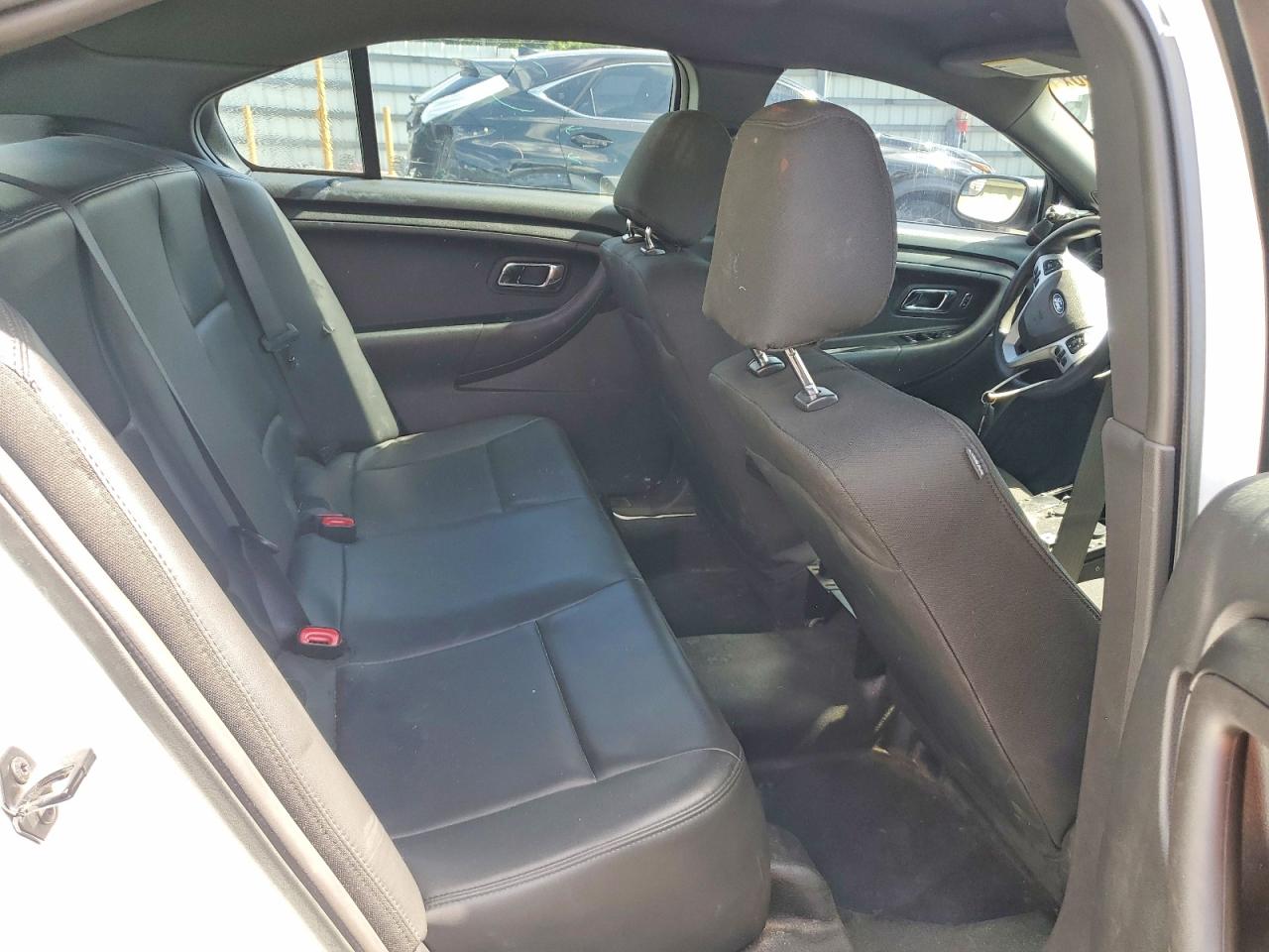 2015 Ford Taurus Police Interceptor White vin: 1FAHP2L84FG149335