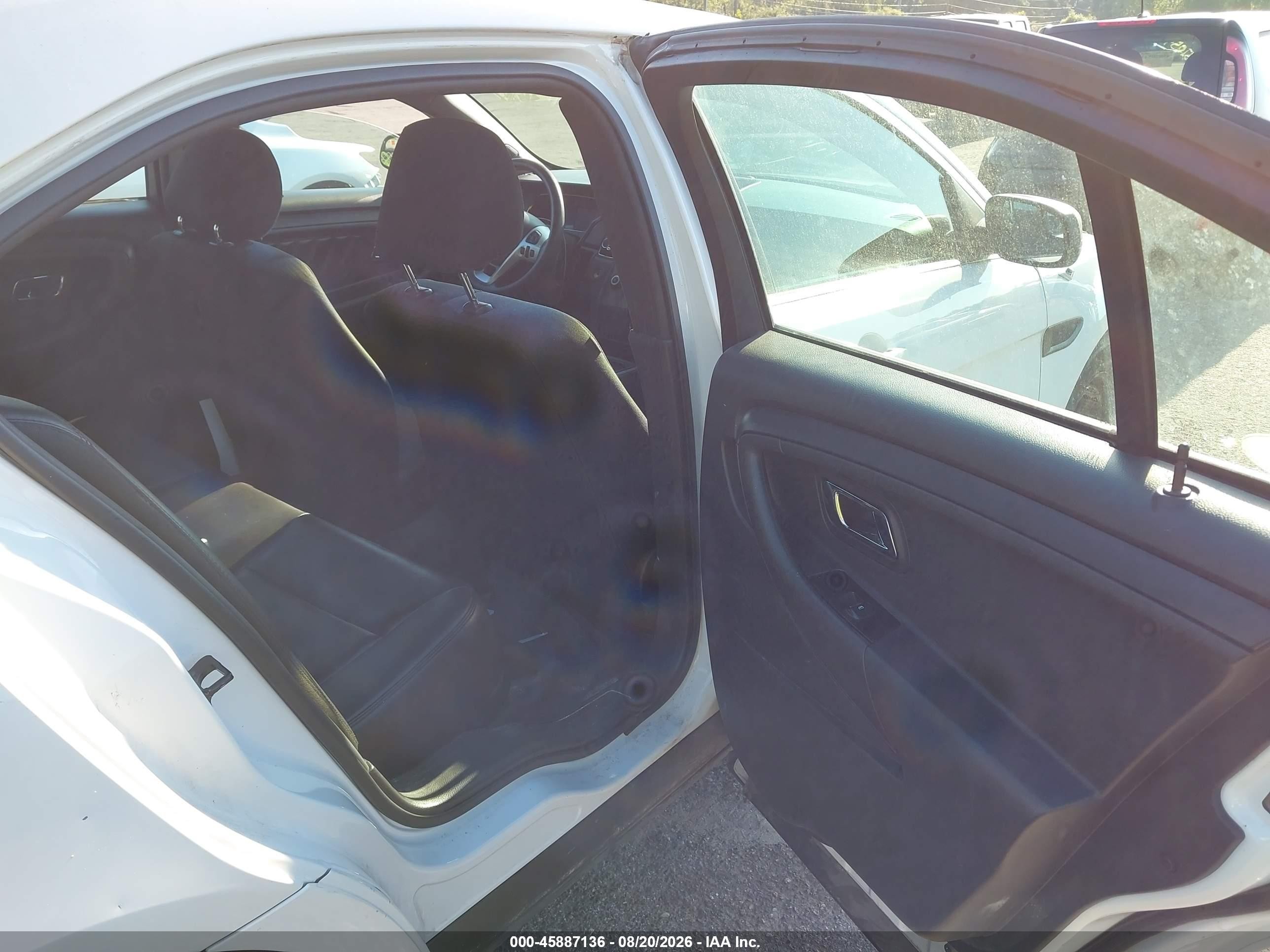 2015 Ford Police Interceptor   White vin: 1FAHP2L86FG116546