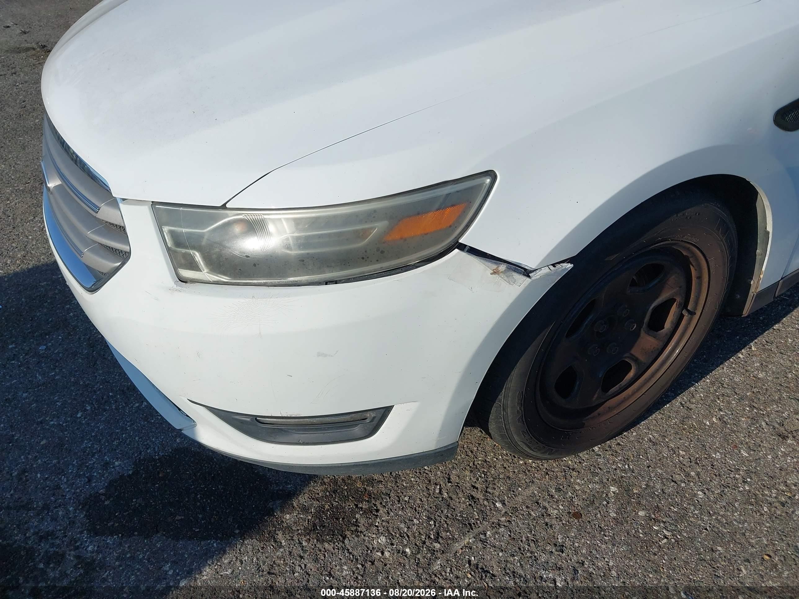 2015 Ford Police Interceptor   White vin: 1FAHP2L86FG116546