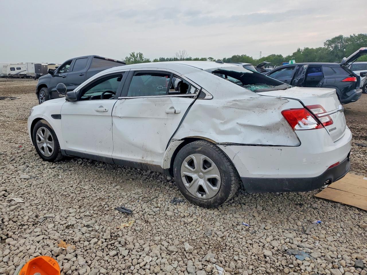 2016 Ford Taurus Police Interceptor Белый vin: 1FAHP2L87GG105573