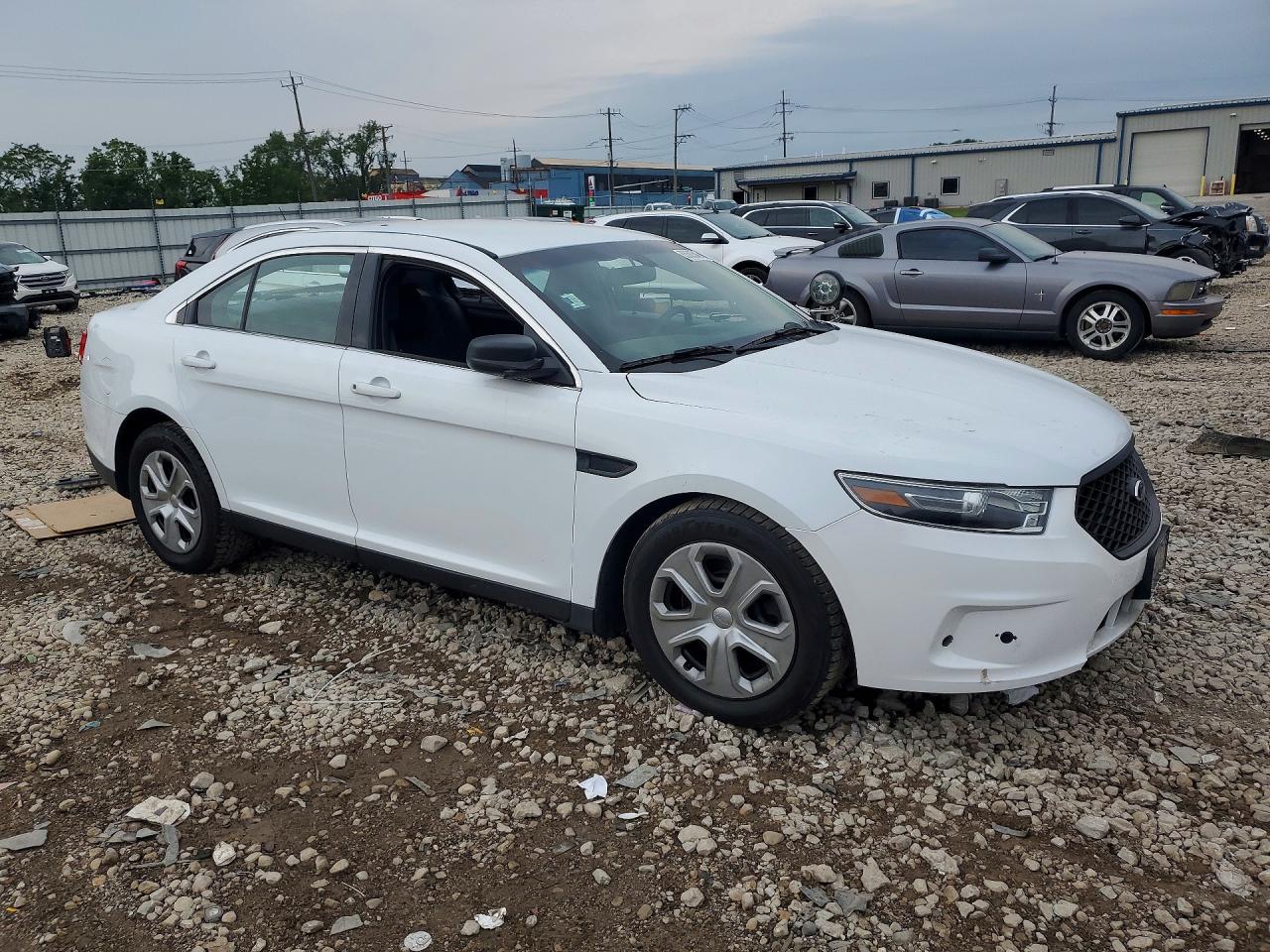 2016 Ford Taurus Police Interceptor Белый vin: 1FAHP2L87GG105573
