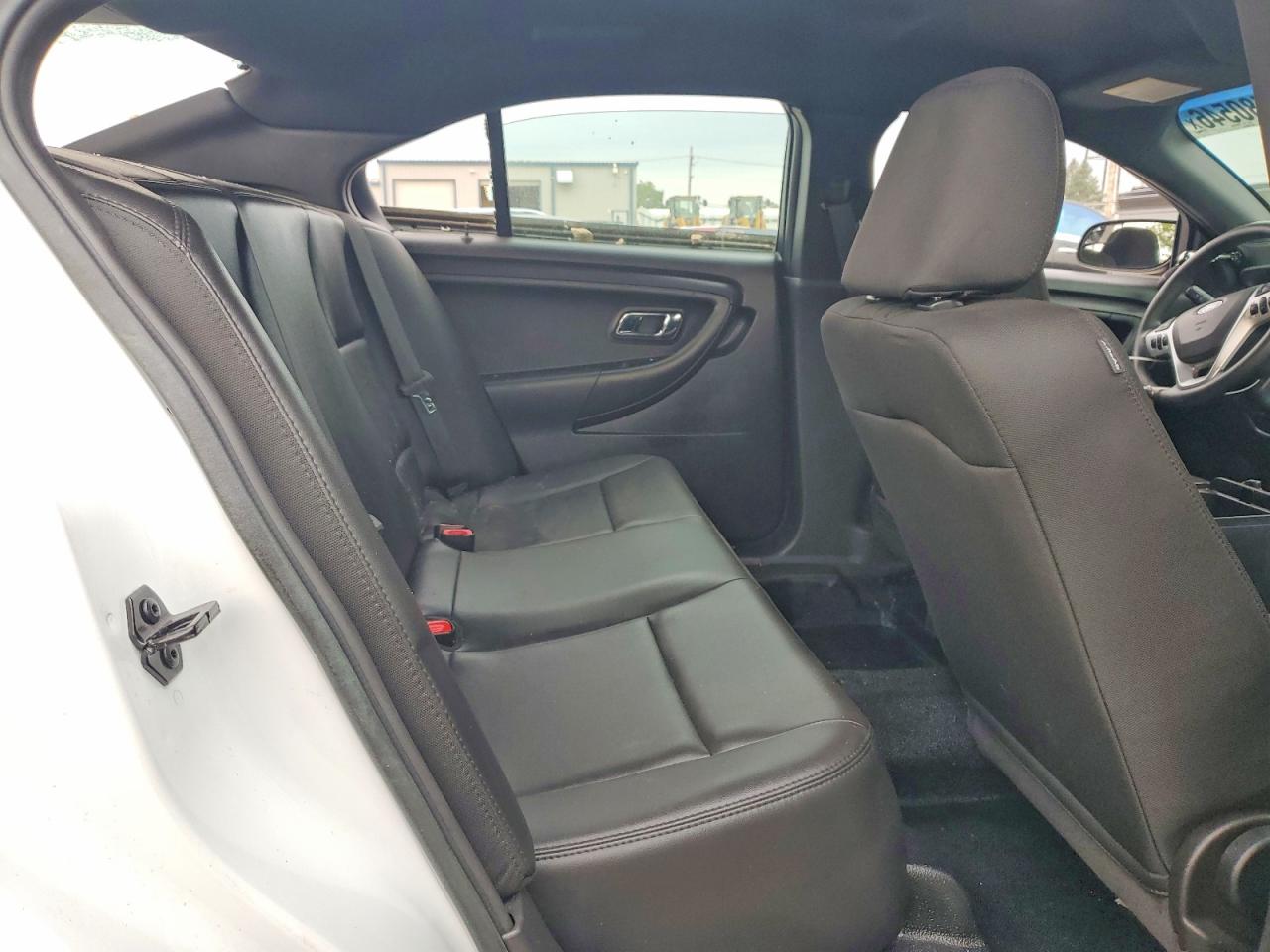 2016 Ford Taurus Police Interceptor Белый vin: 1FAHP2L87GG105573