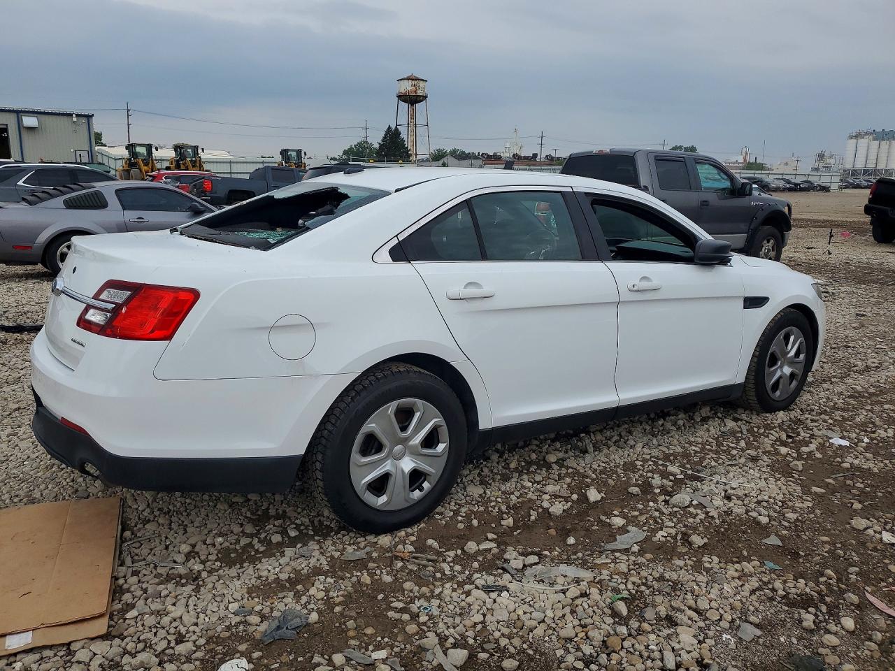 2016 Ford Taurus Police Interceptor Белый vin: 1FAHP2L87GG105573