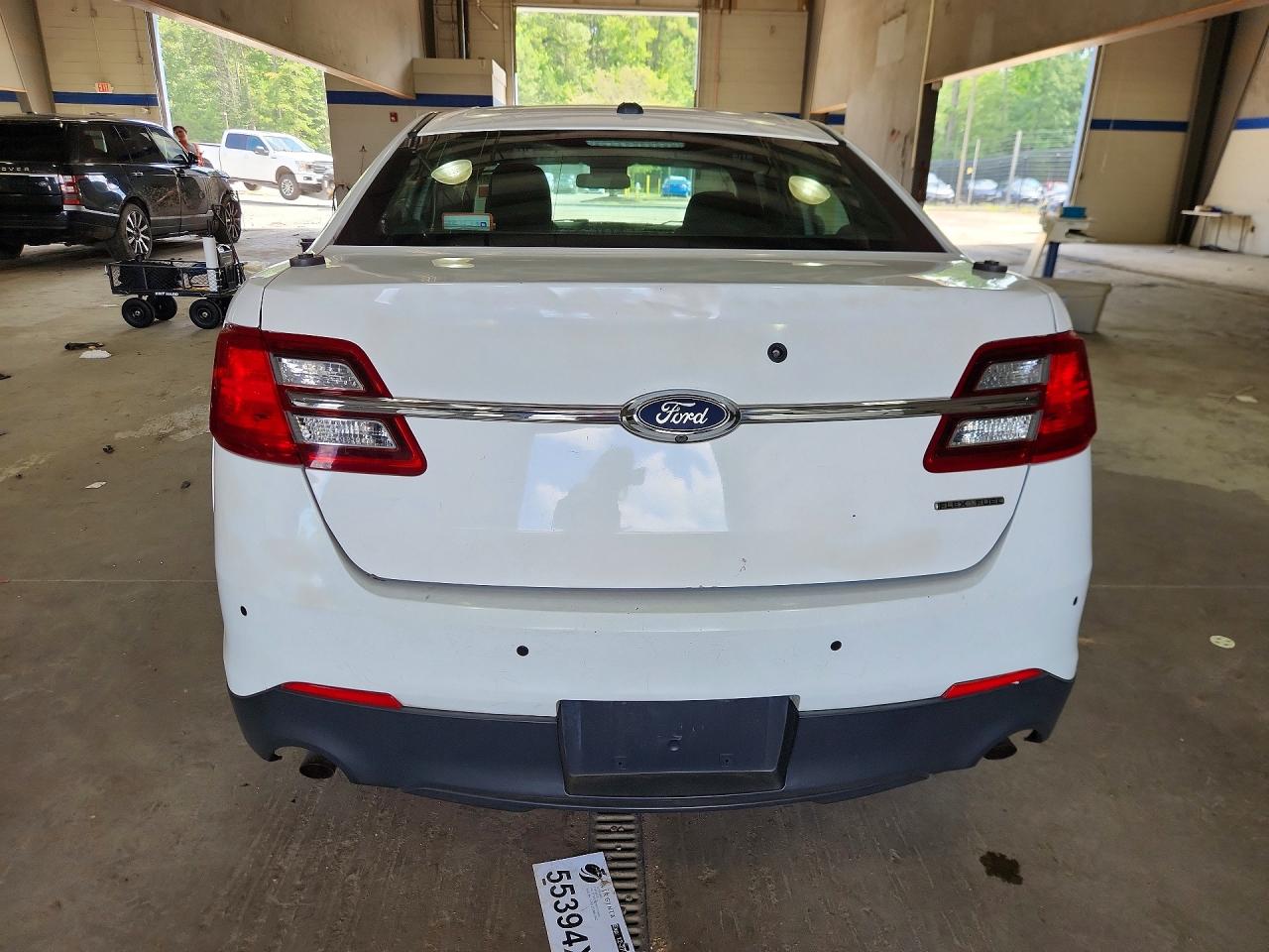 2017 Ford Taurus Police Interceptor White vin: 1FAHP2L87HG143676