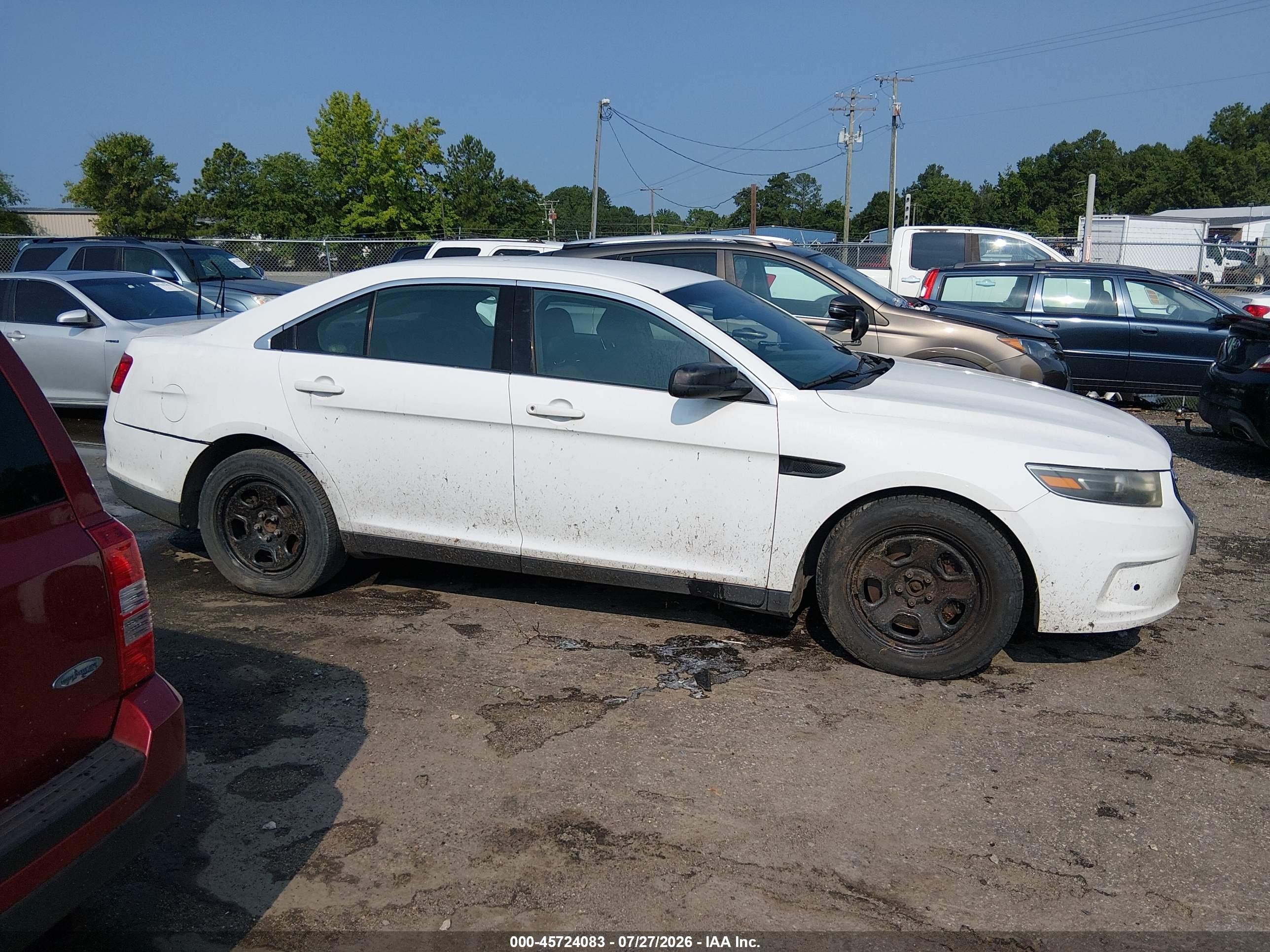 2015 Ford Police Interceptor   White vin: 1FAHP2L88FG122770