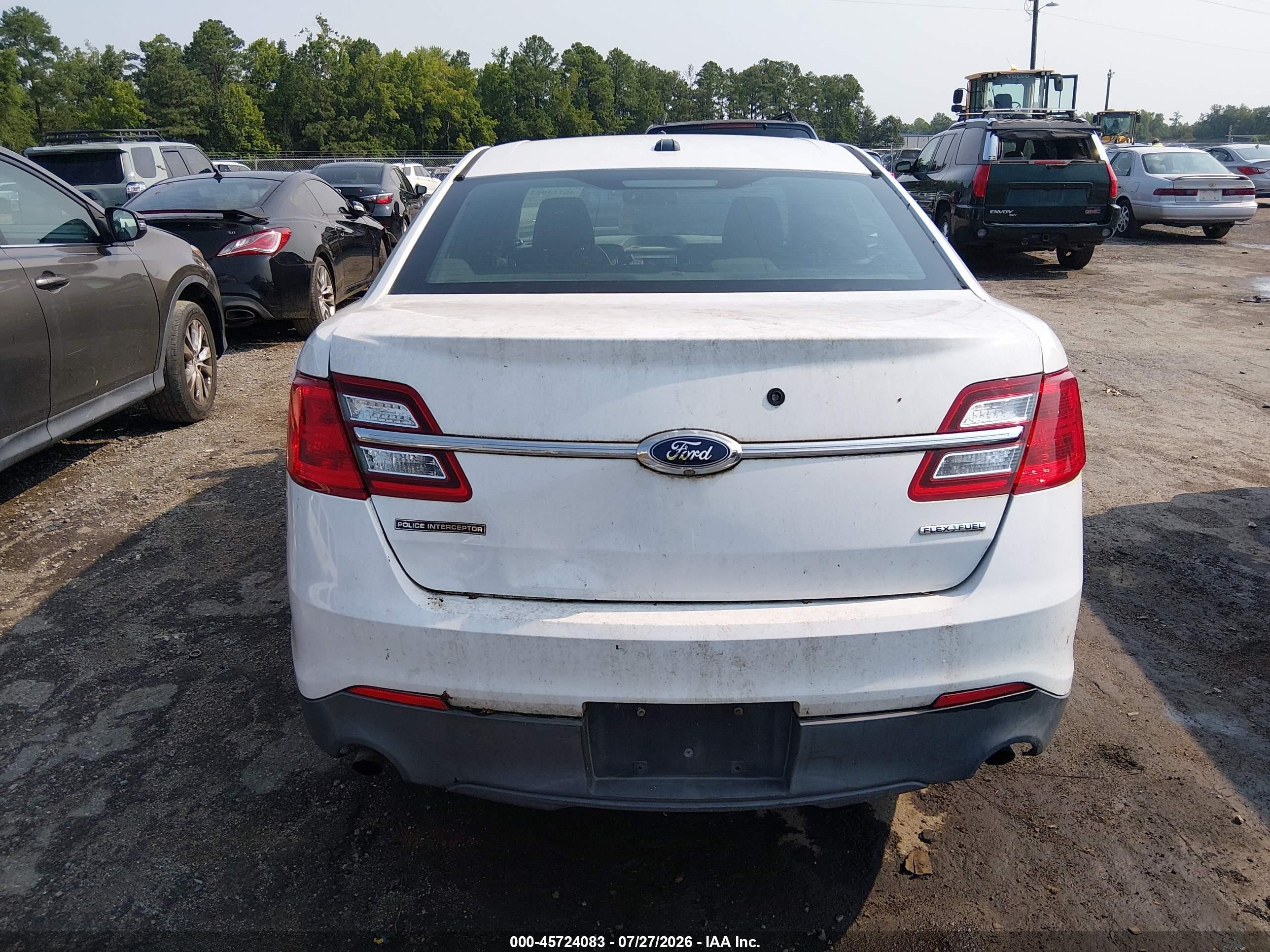 2015 Ford Police Interceptor   White vin: 1FAHP2L88FG122770
