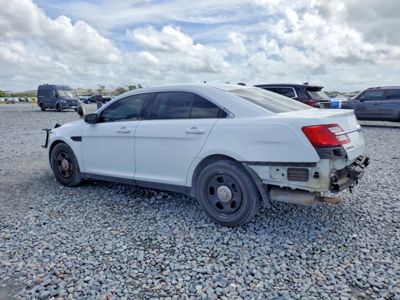 2013 Ford Taurus Police Interceptor White vin: 1FAHP2L8XDG132035