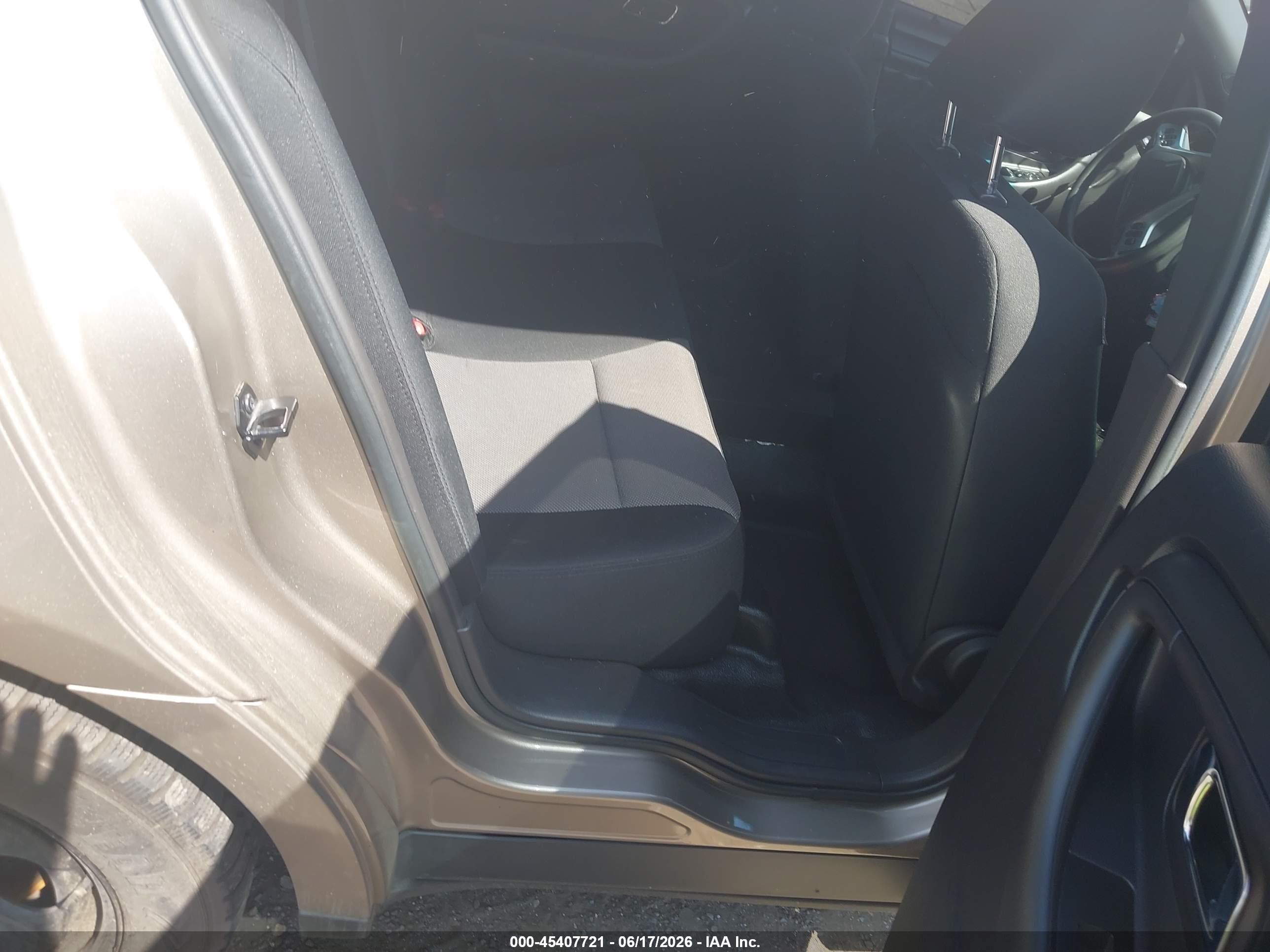 2013 Ford Police Interceptor   Silver vin: 1FAHP2M80DG162739