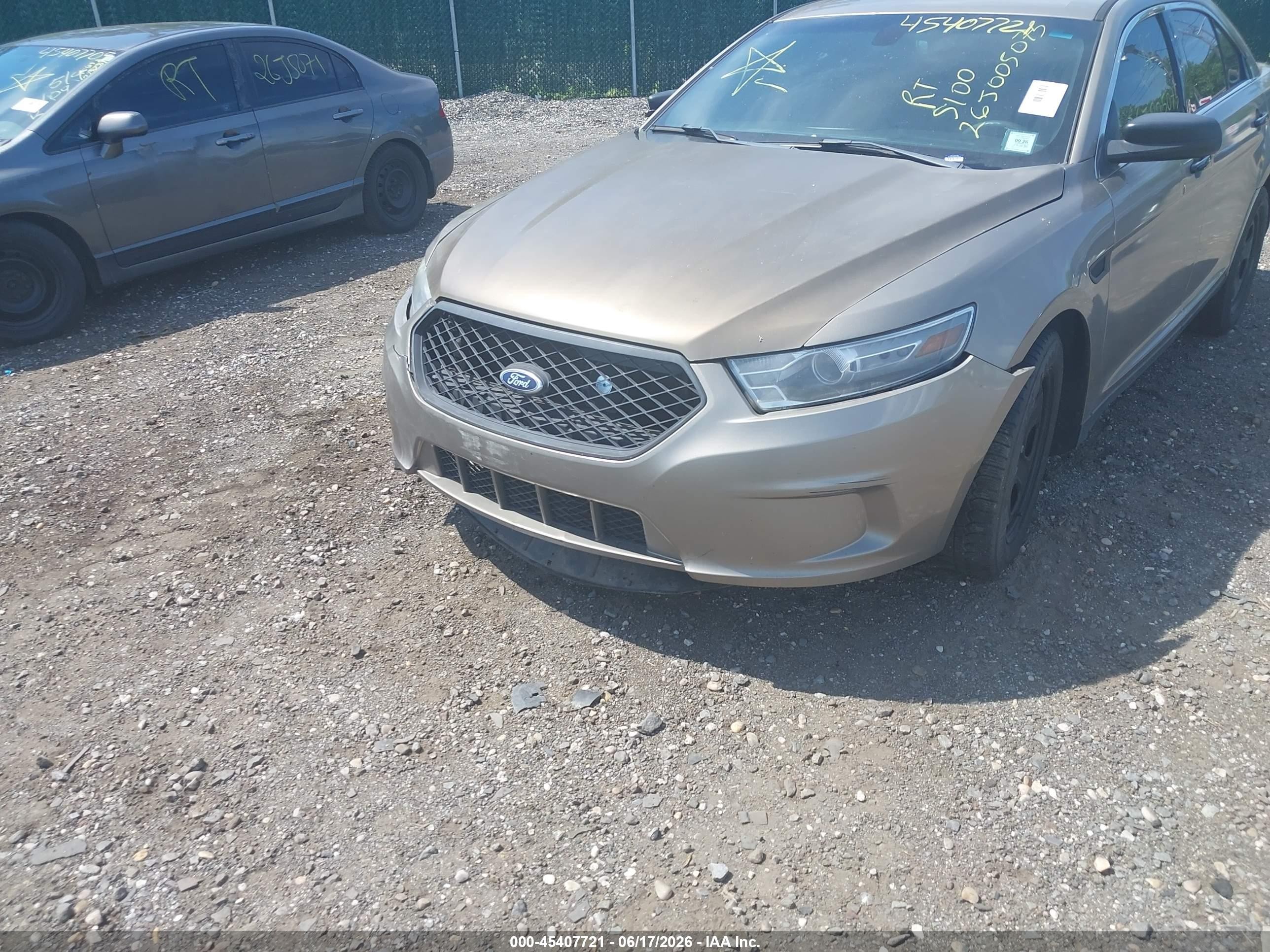 2013 Ford Police Interceptor   Silver vin: 1FAHP2M80DG162739
