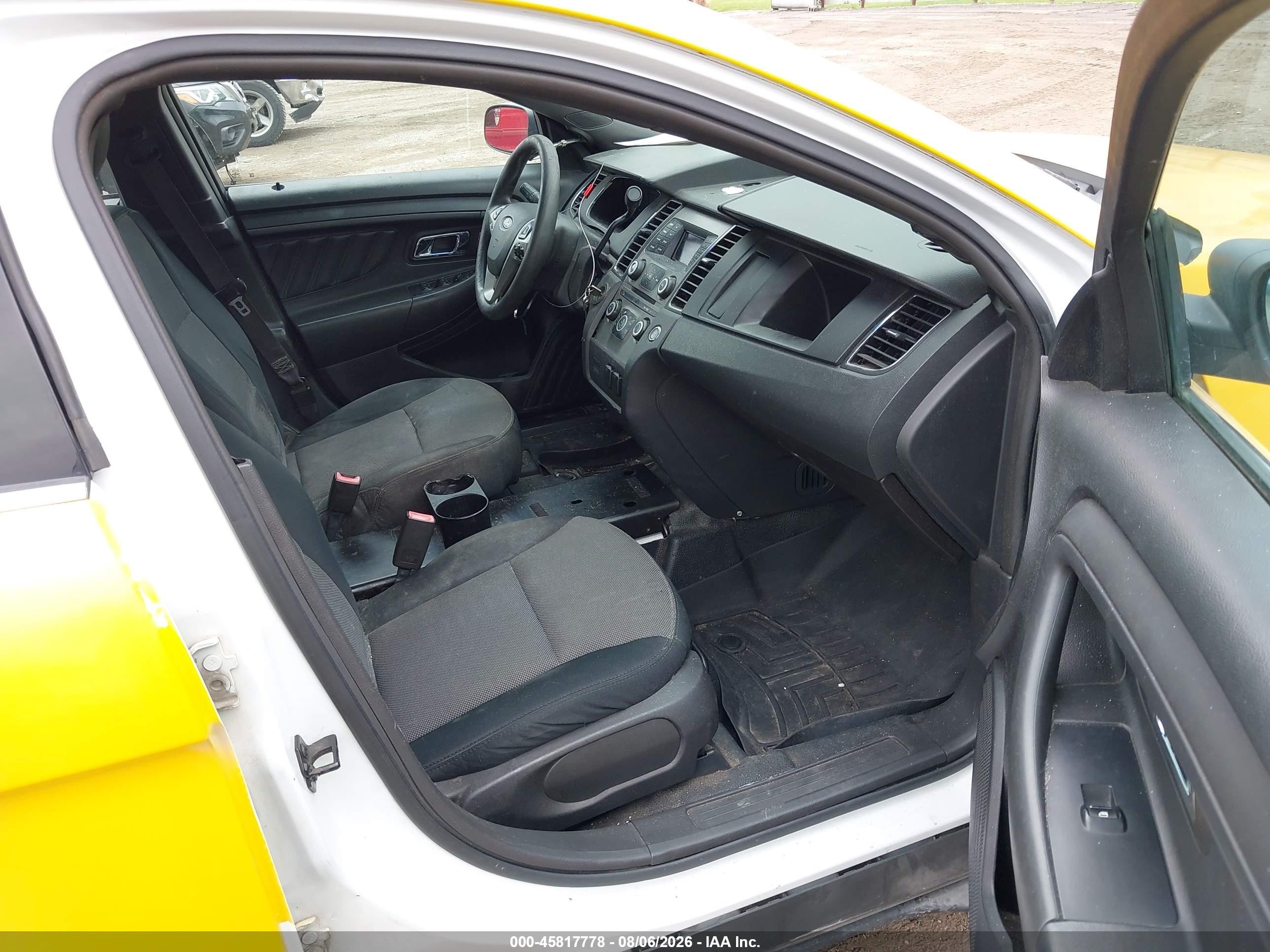 2013 Ford Police Interceptor   Yellow vin: 1FAHP2M81DG143469