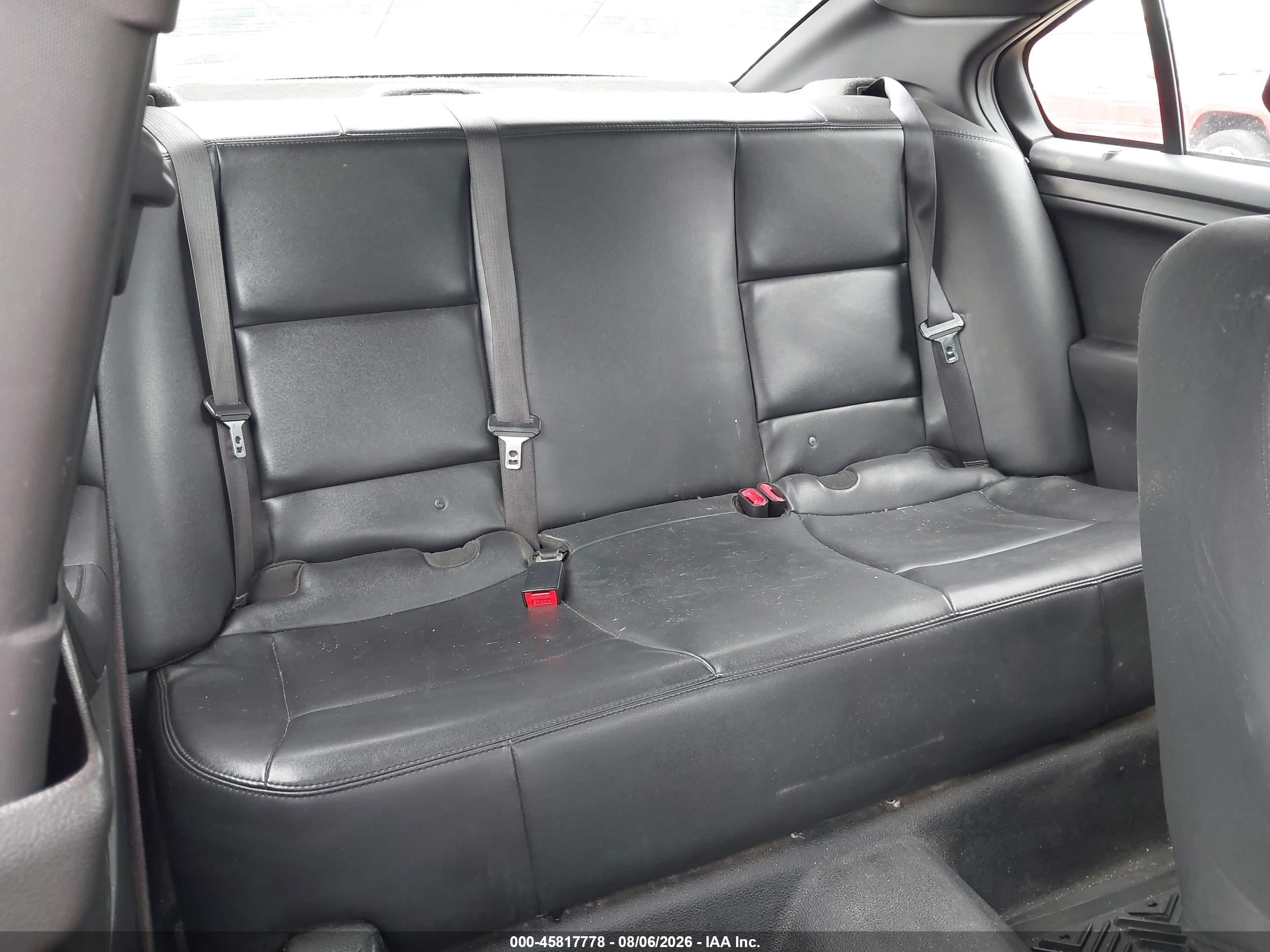 2013 Ford Police Interceptor   Yellow vin: 1FAHP2M81DG143469
