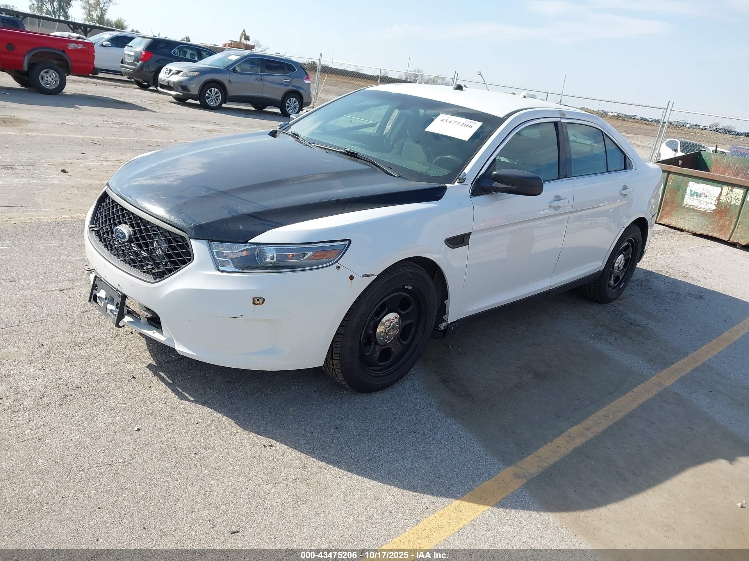 2013 Ford Police Interceptor   White vin: 1FAHP2M83DG143456
