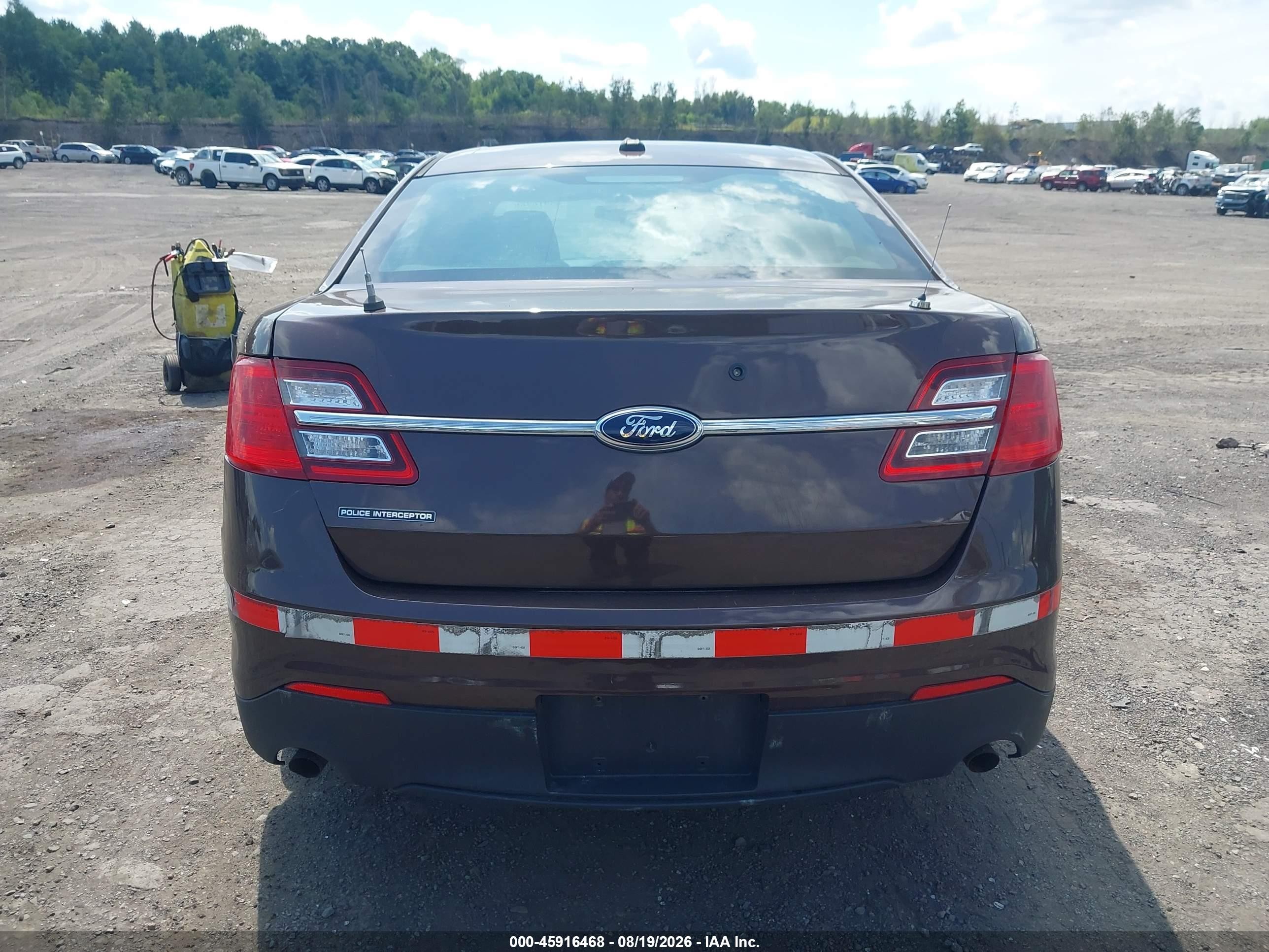 2013 Ford Police Interceptor   Brown vin: 1FAHP2M83DG206555