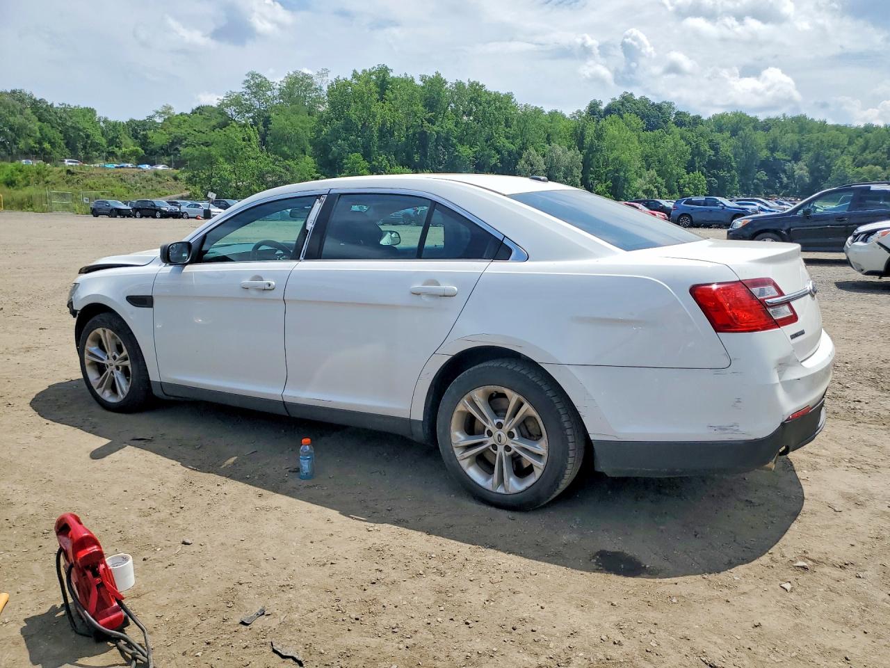 2013 Ford Taurus Police Interceptor White vin: 1FAHP2M84DG137150