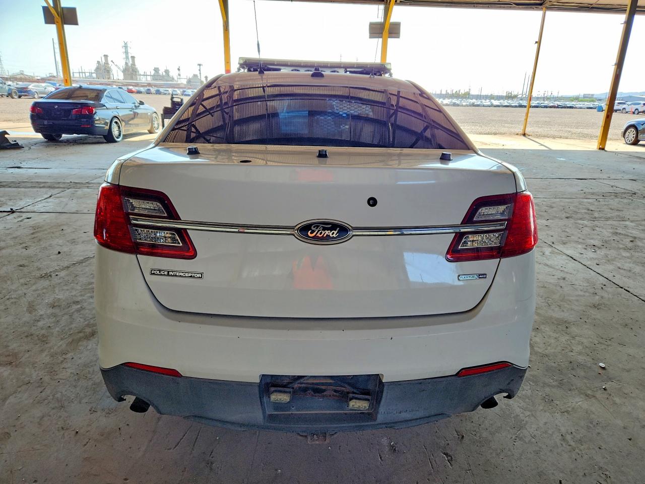 2013 Ford Taurus Police Interceptor Белый vin: 1FAHP2M85DG117120