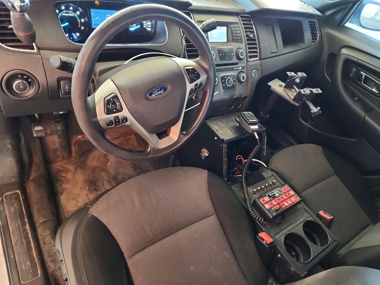 2013 Ford Taurus Police Interceptor Белый vin: 1FAHP2M85DG117120