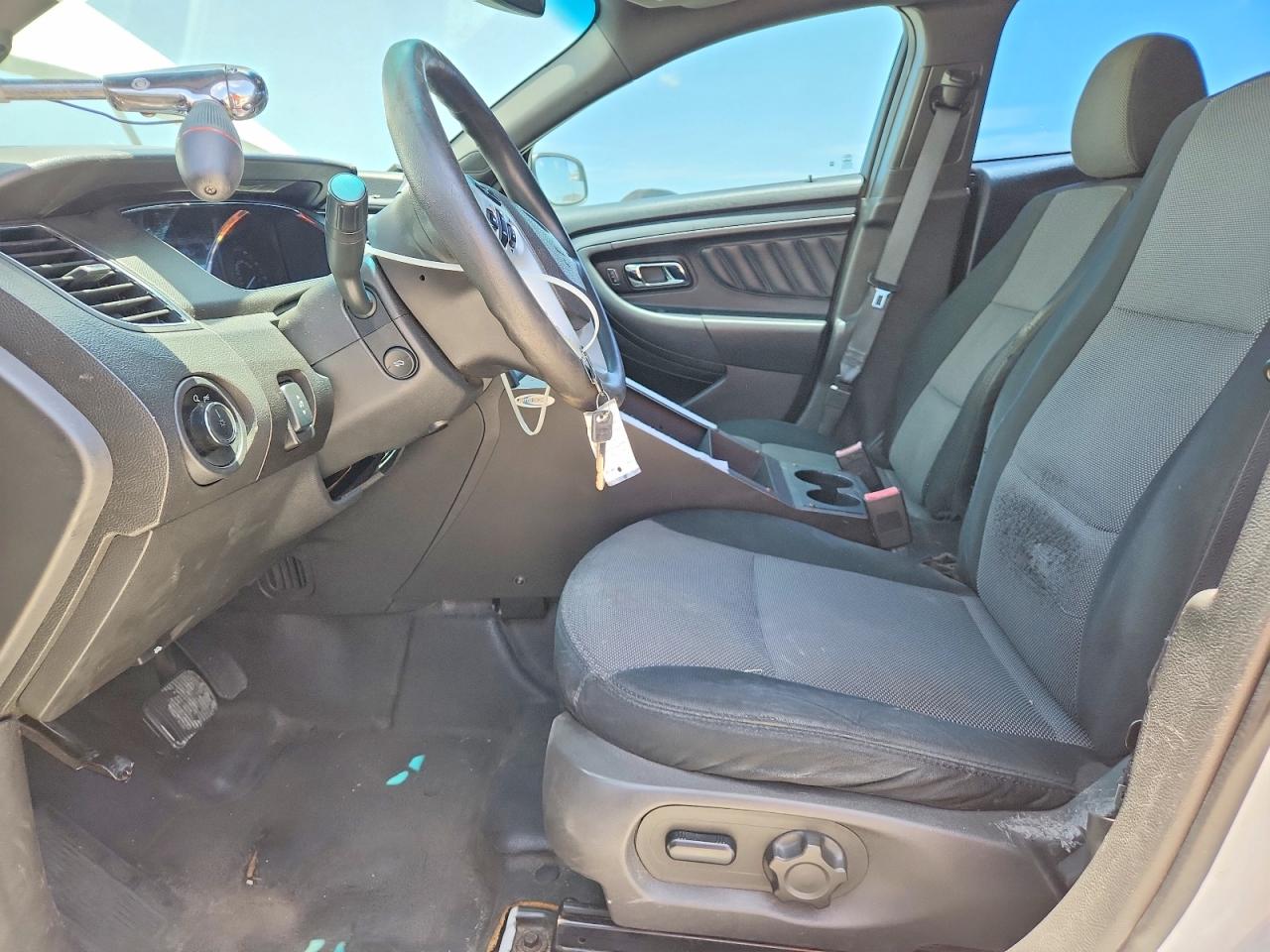 2013 Ford Taurus Police Interceptor White vin: 1FAHP2M85DG144950