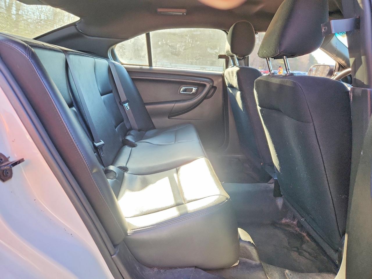 2013 Ford Taurus Police Interceptor White vin: 1FAHP2M86DG124156