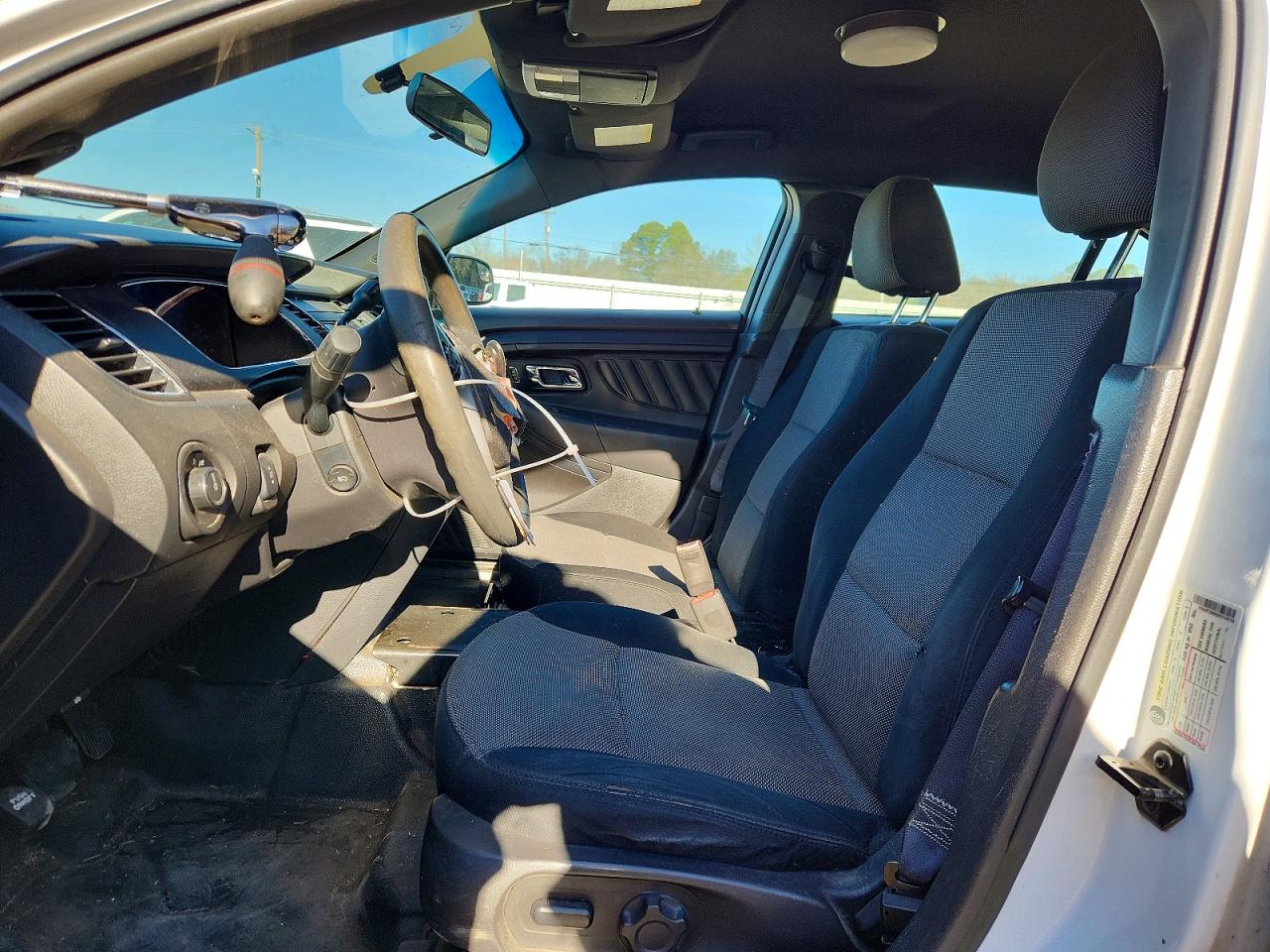 2013 Ford Taurus Police Interceptor White vin: 1FAHP2M86DG124156