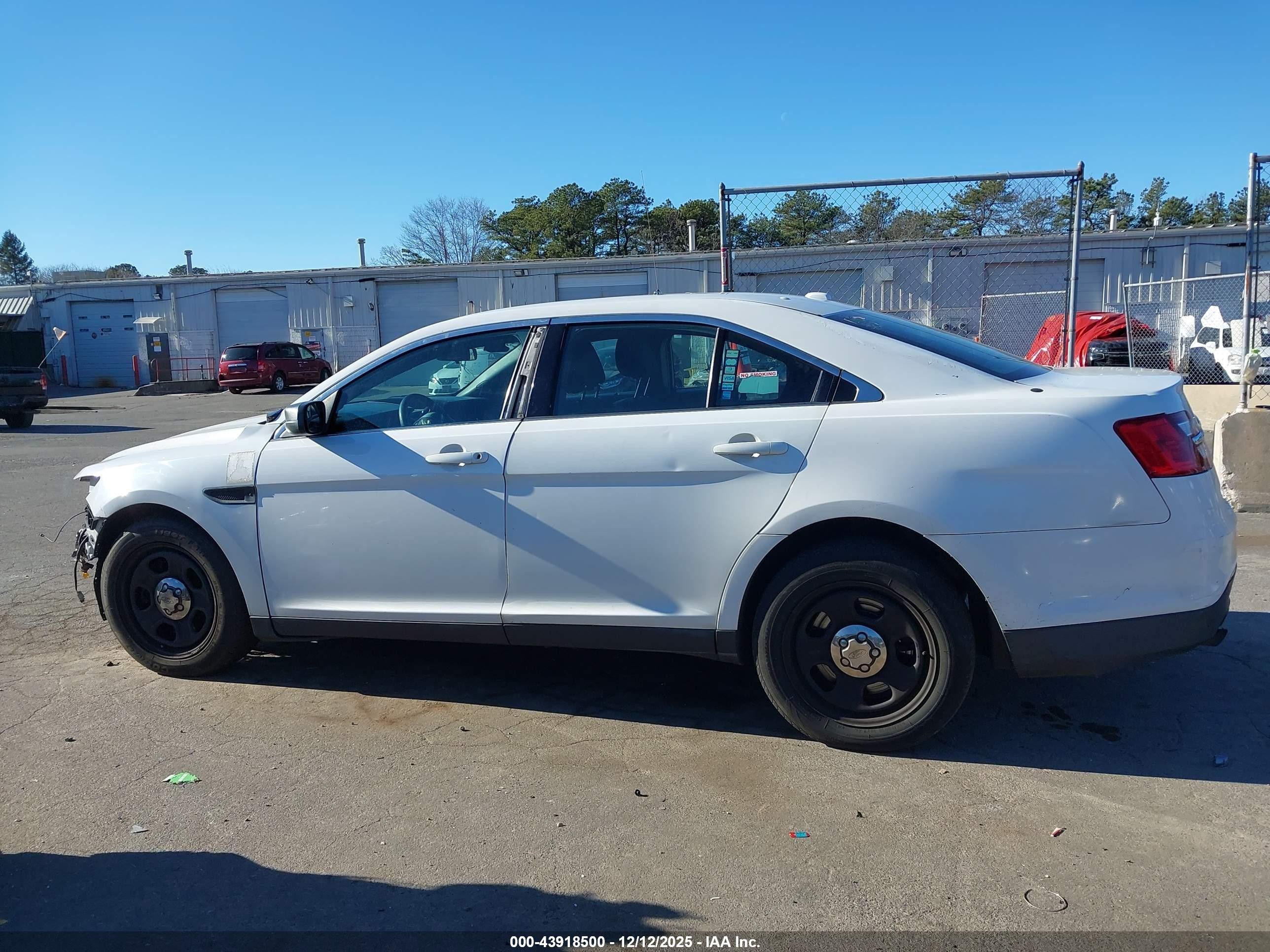 2013 Ford Police Interceptor   White vin: 1FAHP2M87DG143248