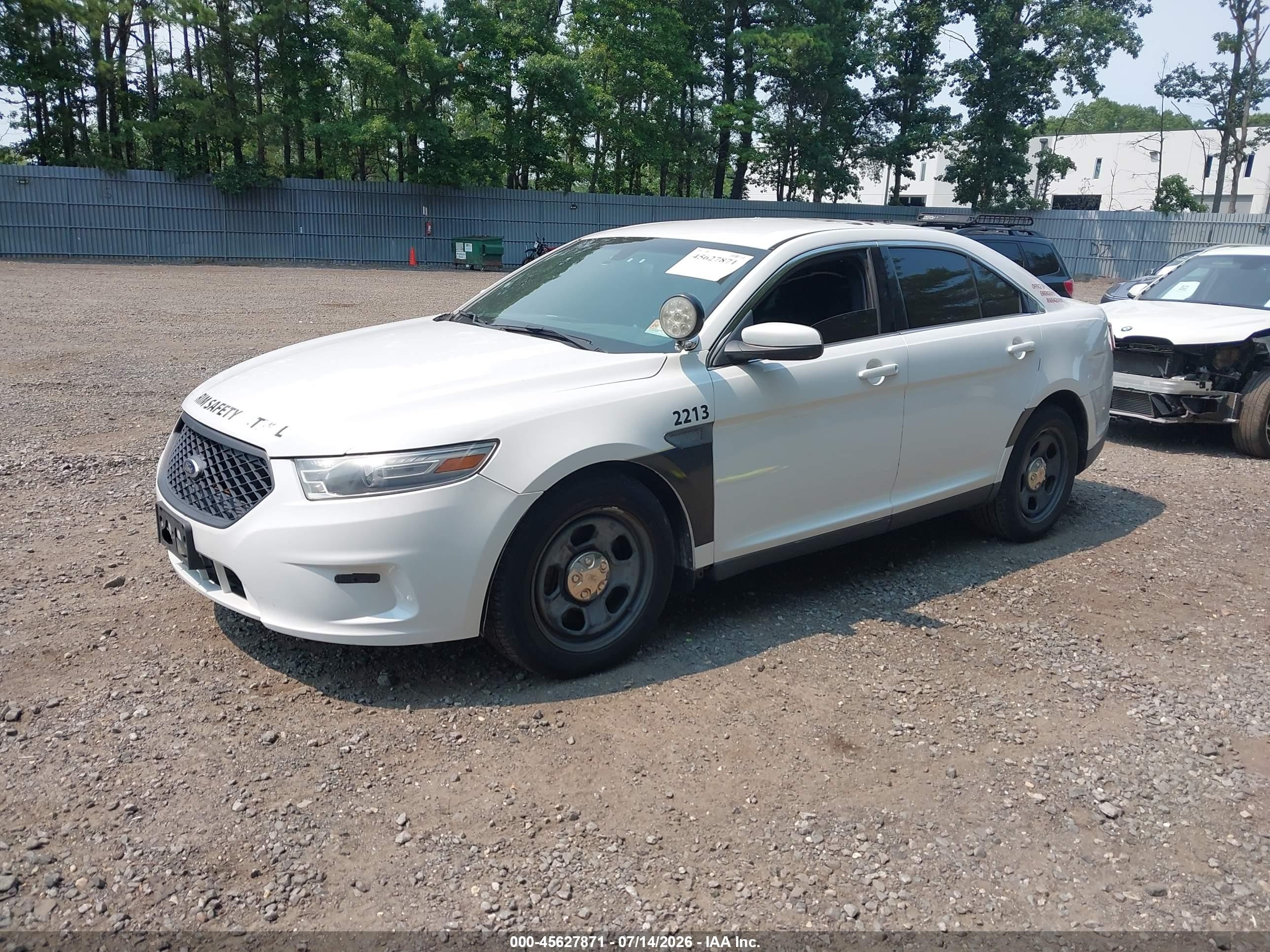 2013 Ford Police Interceptor   White vin: 1FAHP2M87DG202217