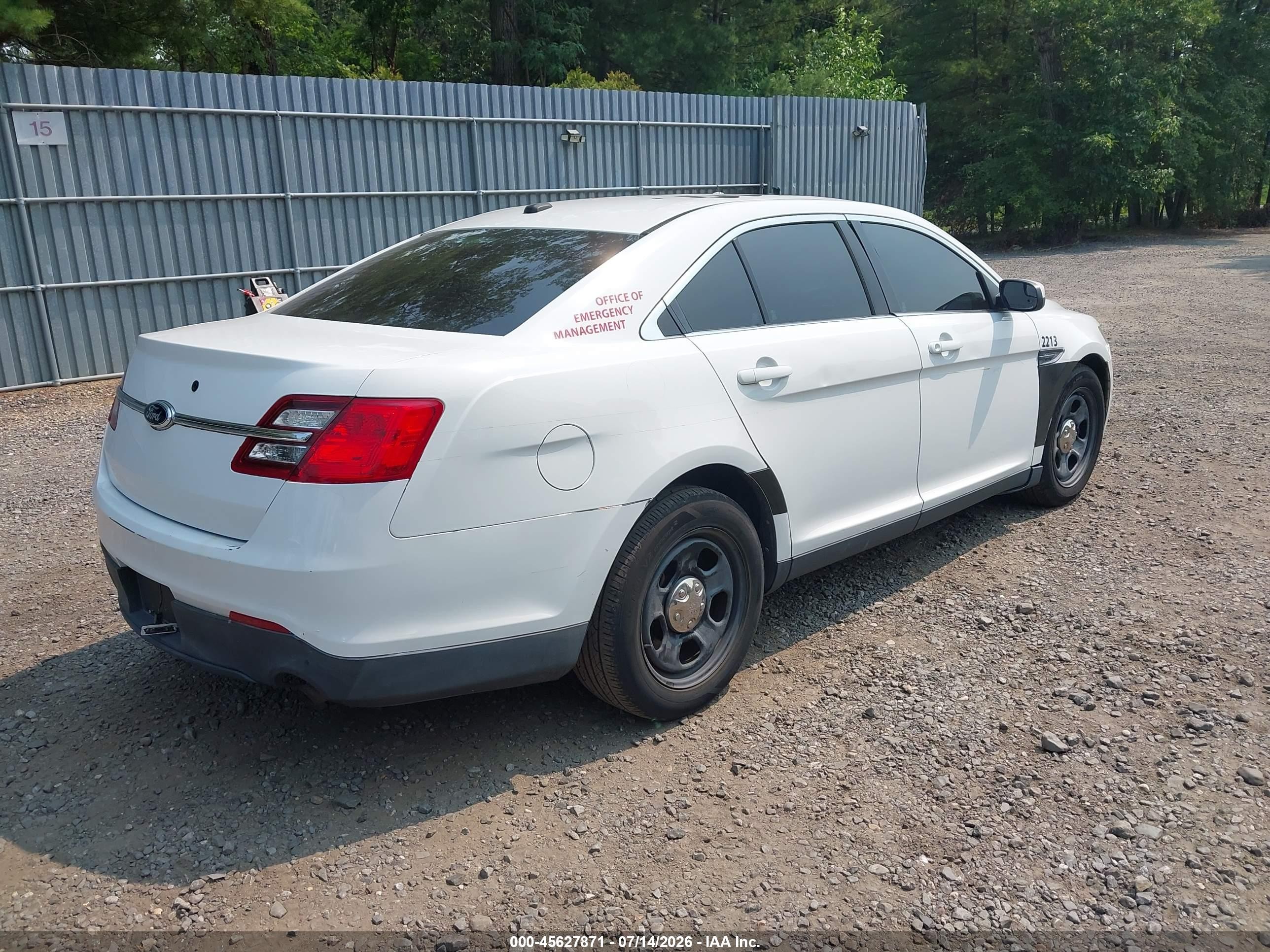 2013 Ford Police Interceptor   White vin: 1FAHP2M87DG202217