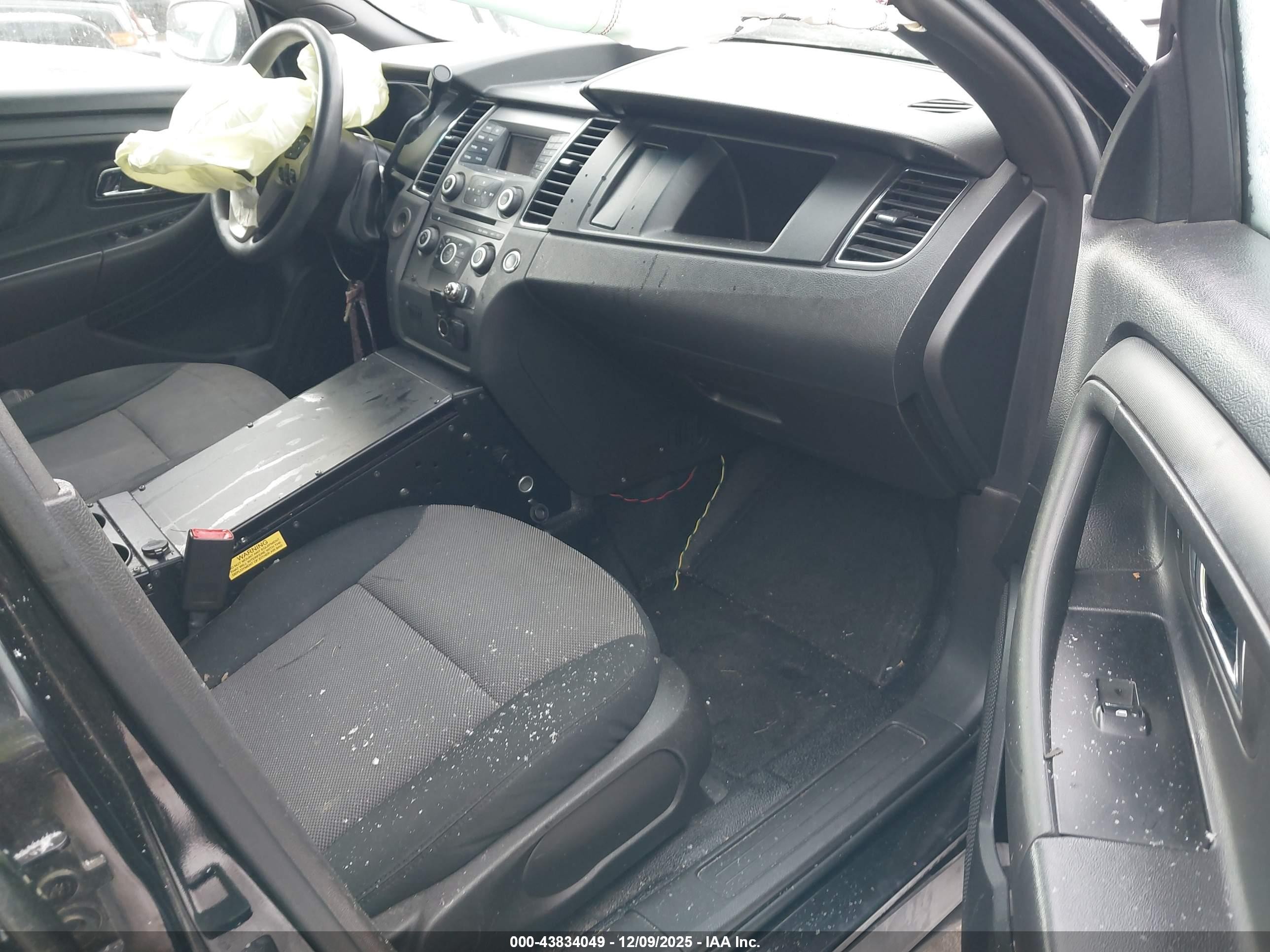2013 Ford Police Interceptor   Black vin: 1FAHP2M89DG109568