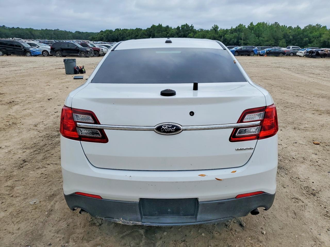 2013 Ford Taurus Police Interceptor White vin: 1FAHP2M89DG152808
