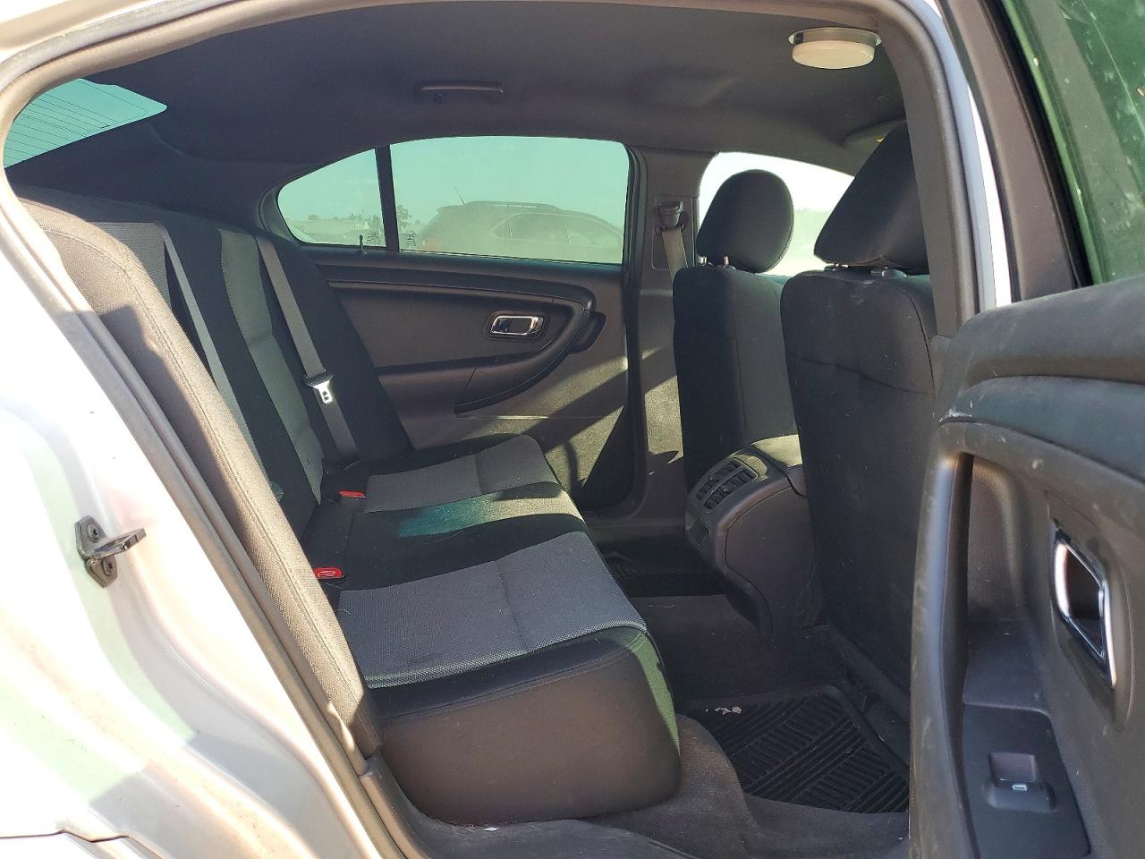 2014 Ford Taurus Police Interceptor Silver vin: 1FAHP2MK0EG175147