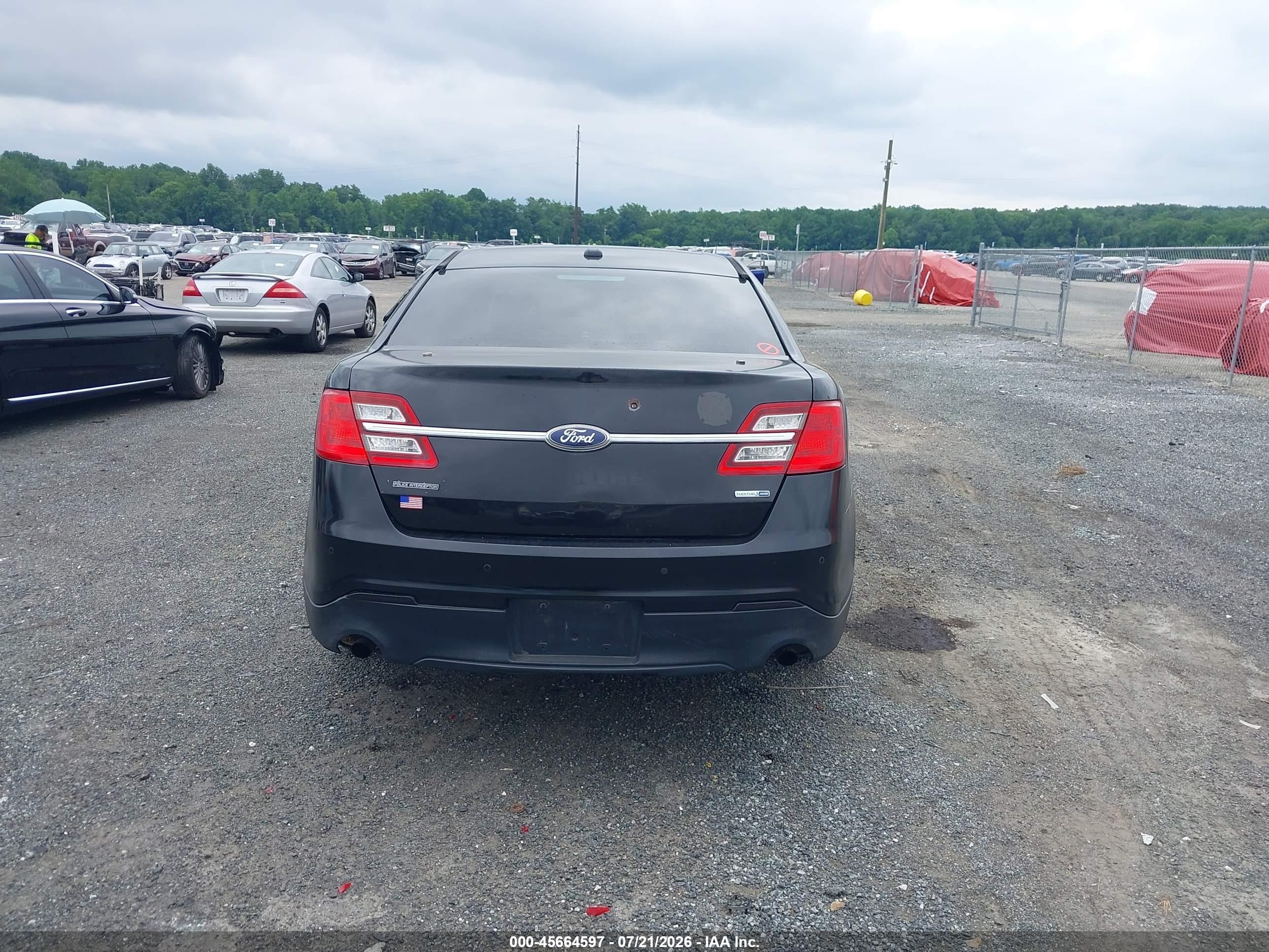 2015 Ford Police Interceptor   Черный vin: 1FAHP2MK0FG102457